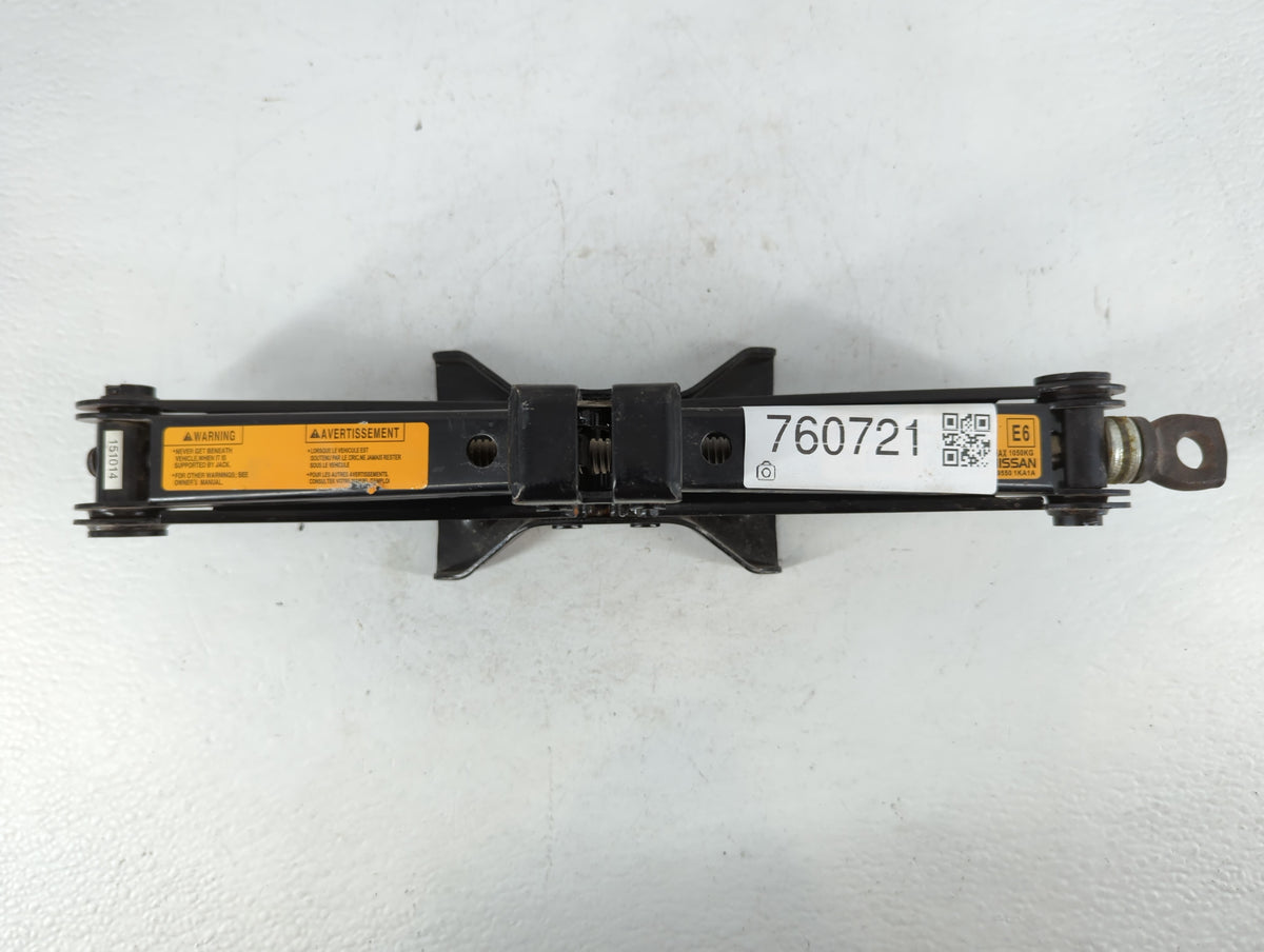 2014 Nissan Juke Spare Scissor Car Jack 760721 - Oemusedautoparts1.com