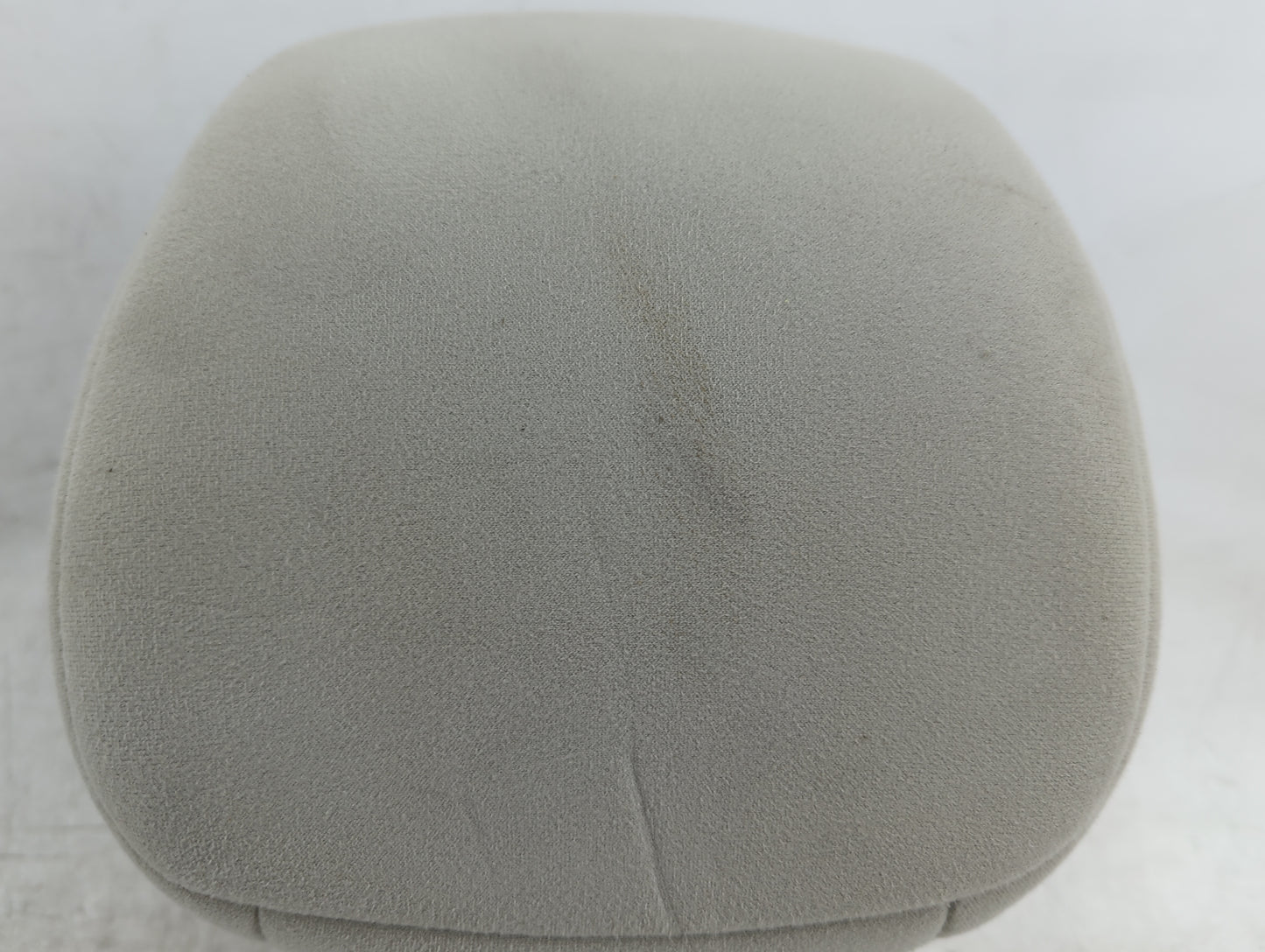 2014-2015 Nissan Leaf Headrest Head Rest Front Driver Seat Grey - Oemusedautoparts1.com
