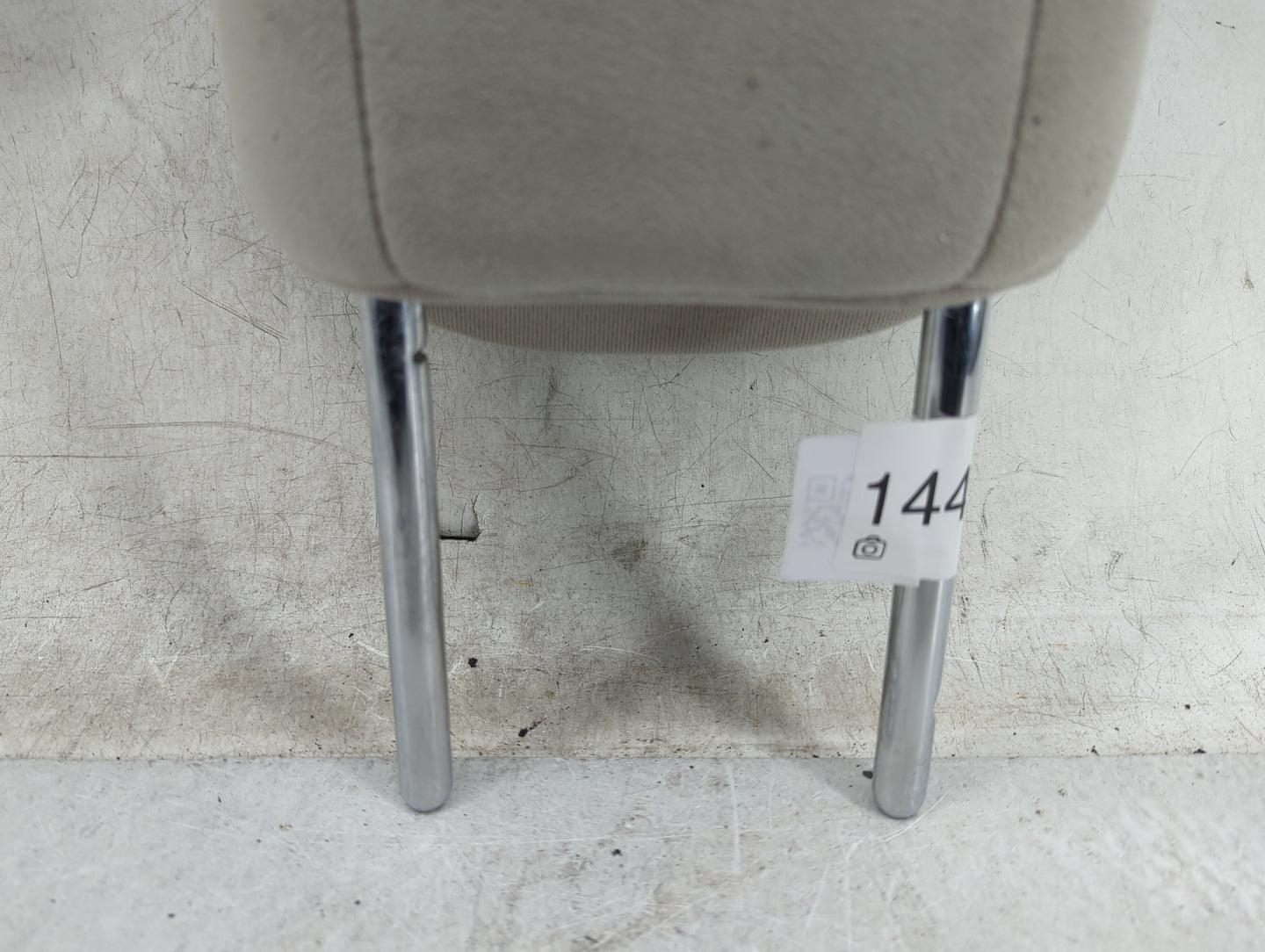 2014-2015 Nissan Leaf Headrest Head Rest Front Driver Seat Grey - Oemusedautoparts1.com