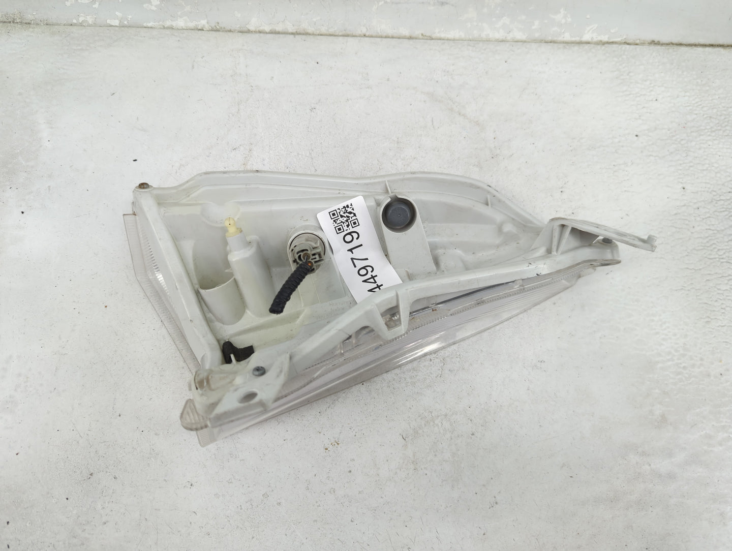 2013-2014 Nissan Leaf Tail Light Assembly Driver Left OEM Fits Fits 2013 2014 OEM Used Auto Parts - Oemusedautoparts1.com