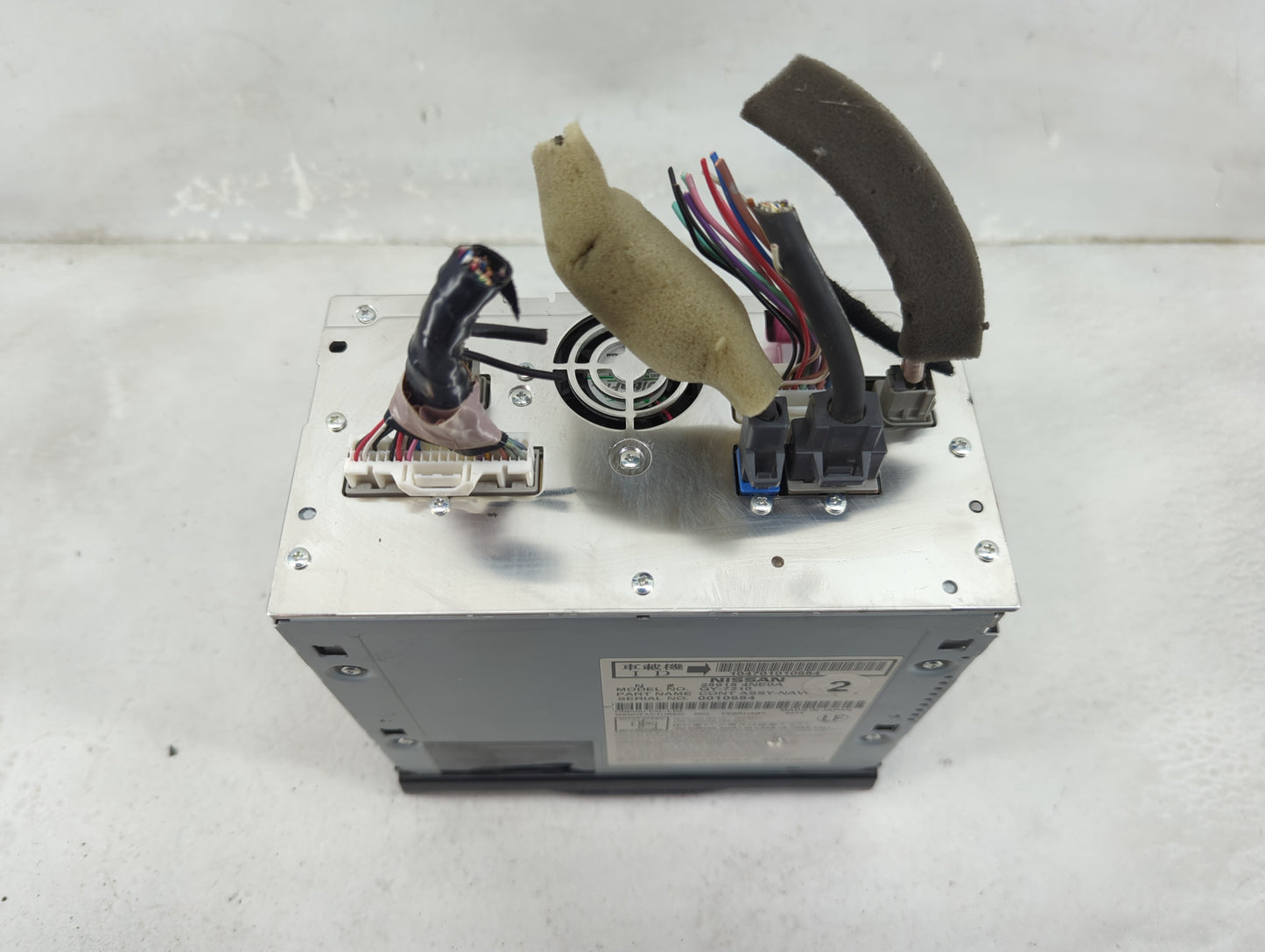 2014 Nissan Leaf Radio AM FM Cd Player Receiver Replacement P/N:25915 4NE0A Fits OEM Used Auto Parts - Oemusedautoparts1.com