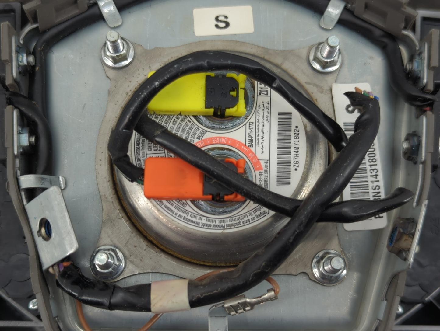 2013-2014 Nissan Leaf Air Bag Driver Left Steering Wheel Mounted P/N:PM3NS143180037 Fits Fits 2013 2014 OEM Used Auto Parts 
