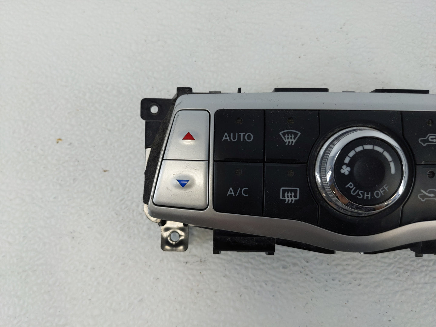 2014 Nissan Maxima Climate Control Module Temperature AC/Heater Replacement P/N:27500 9N01A Fits OEM Used Auto Parts - Oemus