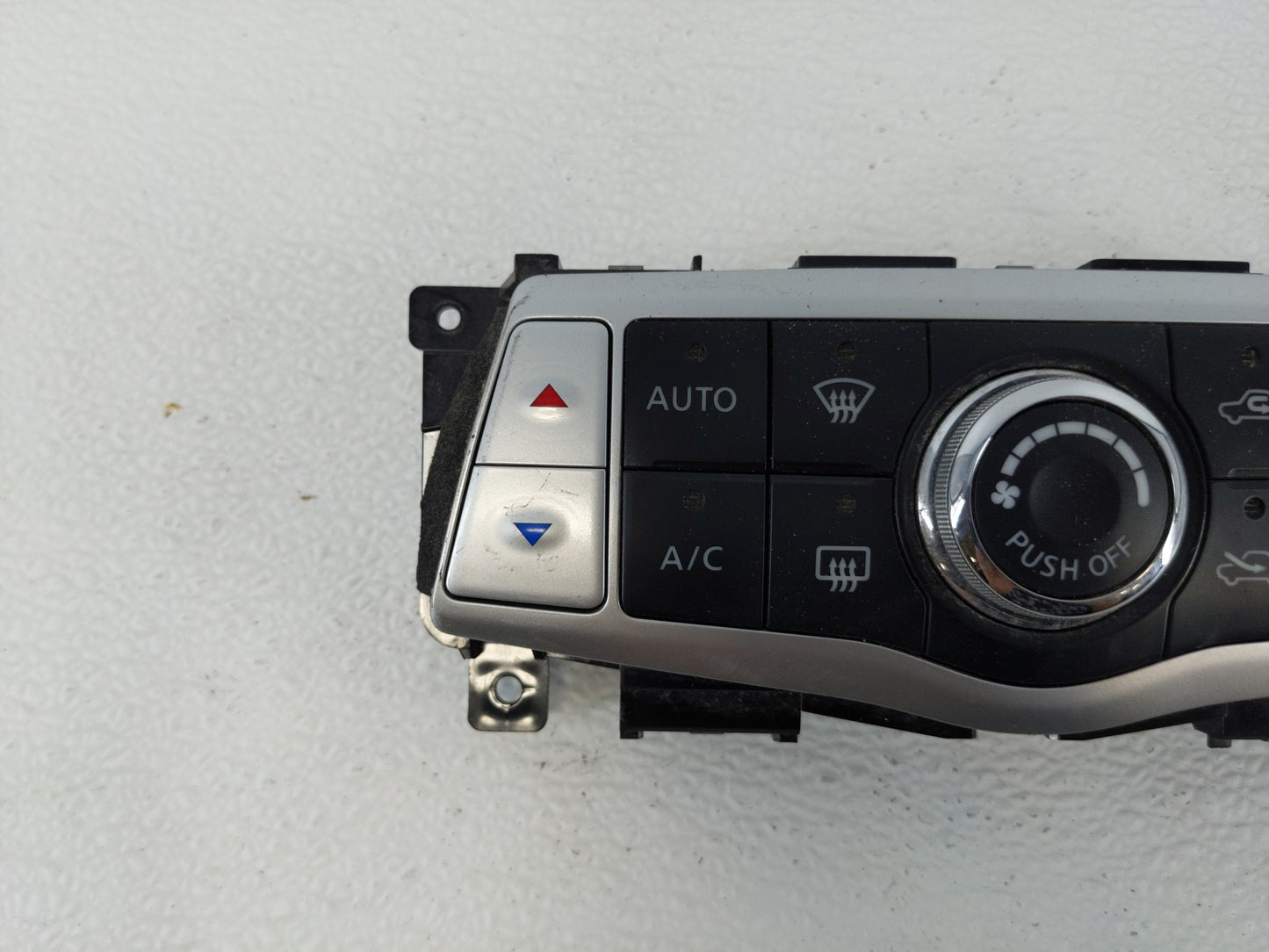 2014 Nissan Maxima Climate Control Module Temperature AC/Heater Replacement P/N:27500 9N01A Fits OEM Used Auto Parts - Oemus