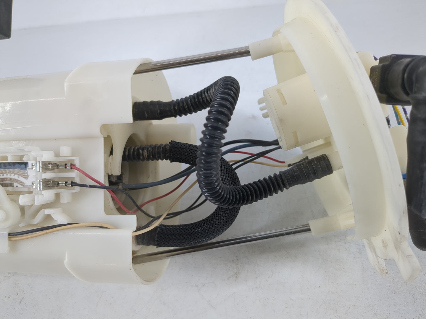 2009-2014 Nissan Maxima Electrical Gas Fuel Pump Assembly - Oemusedautoparts1.com