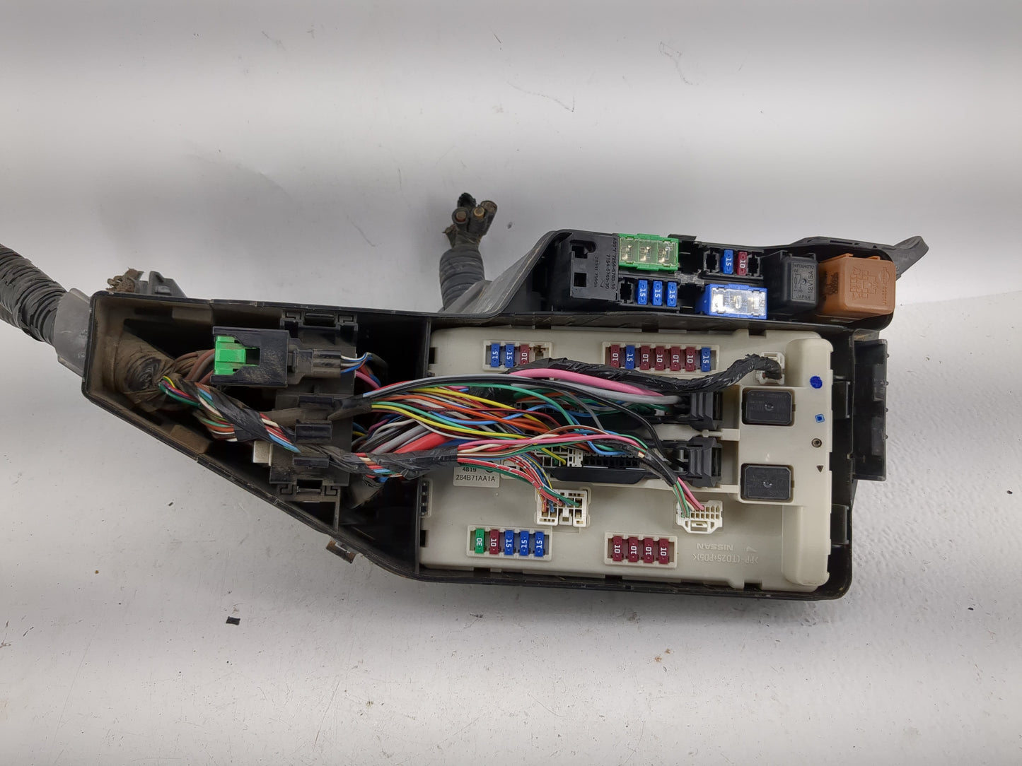 2009-2014 Nissan Maxima Fusebox Fuse Box Panel Relay Module Fits Fits 2009 2010 2011 2012 2013 2014 OEM Used Auto Parts - Oe