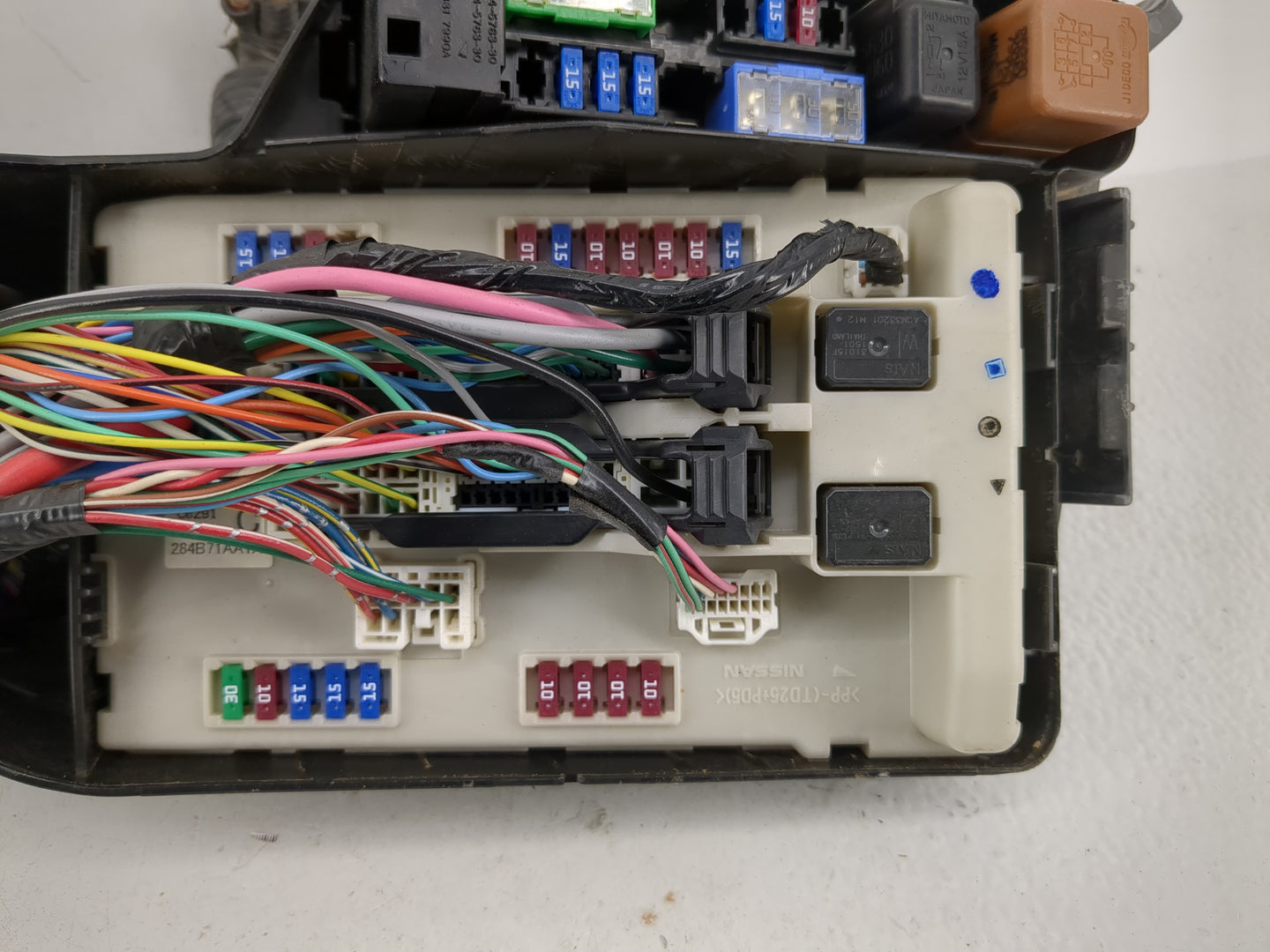 2009-2014 Nissan Maxima Fusebox Fuse Box Panel Relay Module Fits Fits 2009 2010 2011 2012 2013 2014 OEM Used Auto Parts - Oe