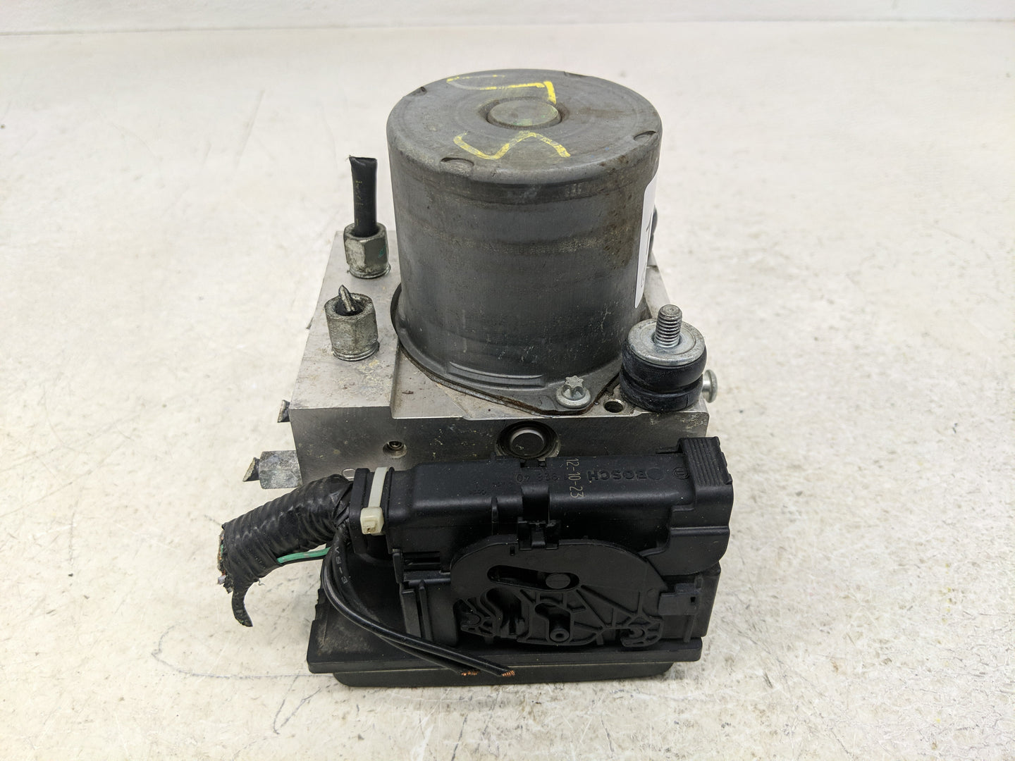 2014 Nissan Maxima ABS Pump Control Module Replacement P/N:0 265 951 865 47660 7Y90C, 0 265 251 463 AC Fits OEM Used Auto Pa