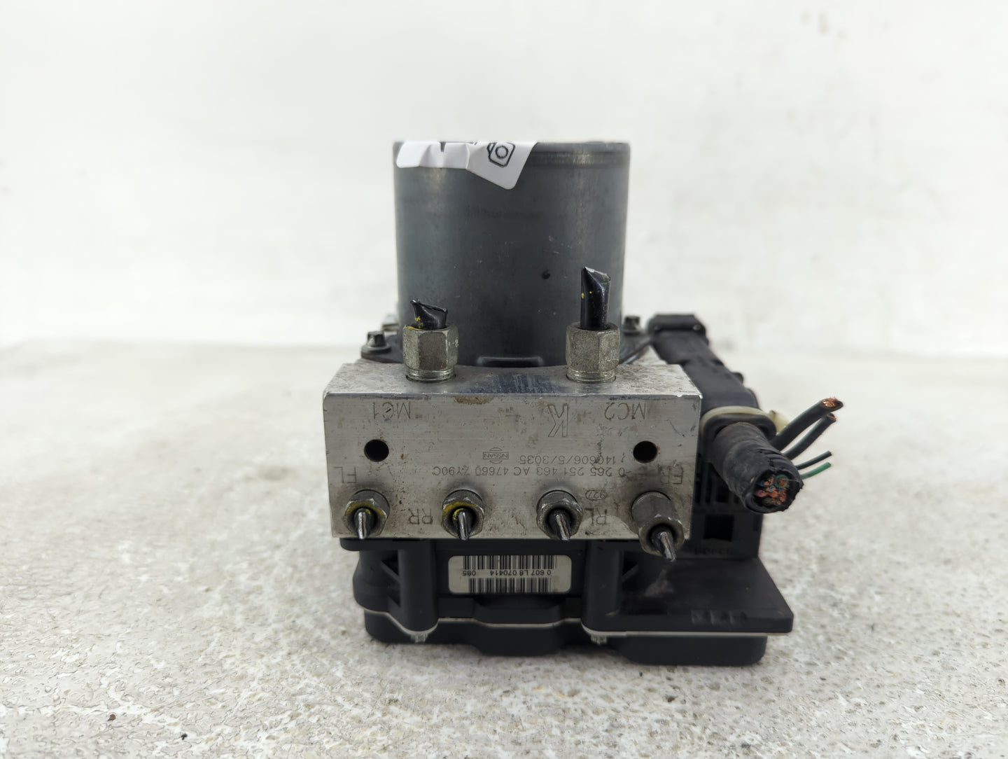 2014 Nissan Maxima ABS Pump Control Module Replacement P/N:47660 ZY90C 0 265 251 463 Fits OEM Used Auto Parts - Oemusedautop