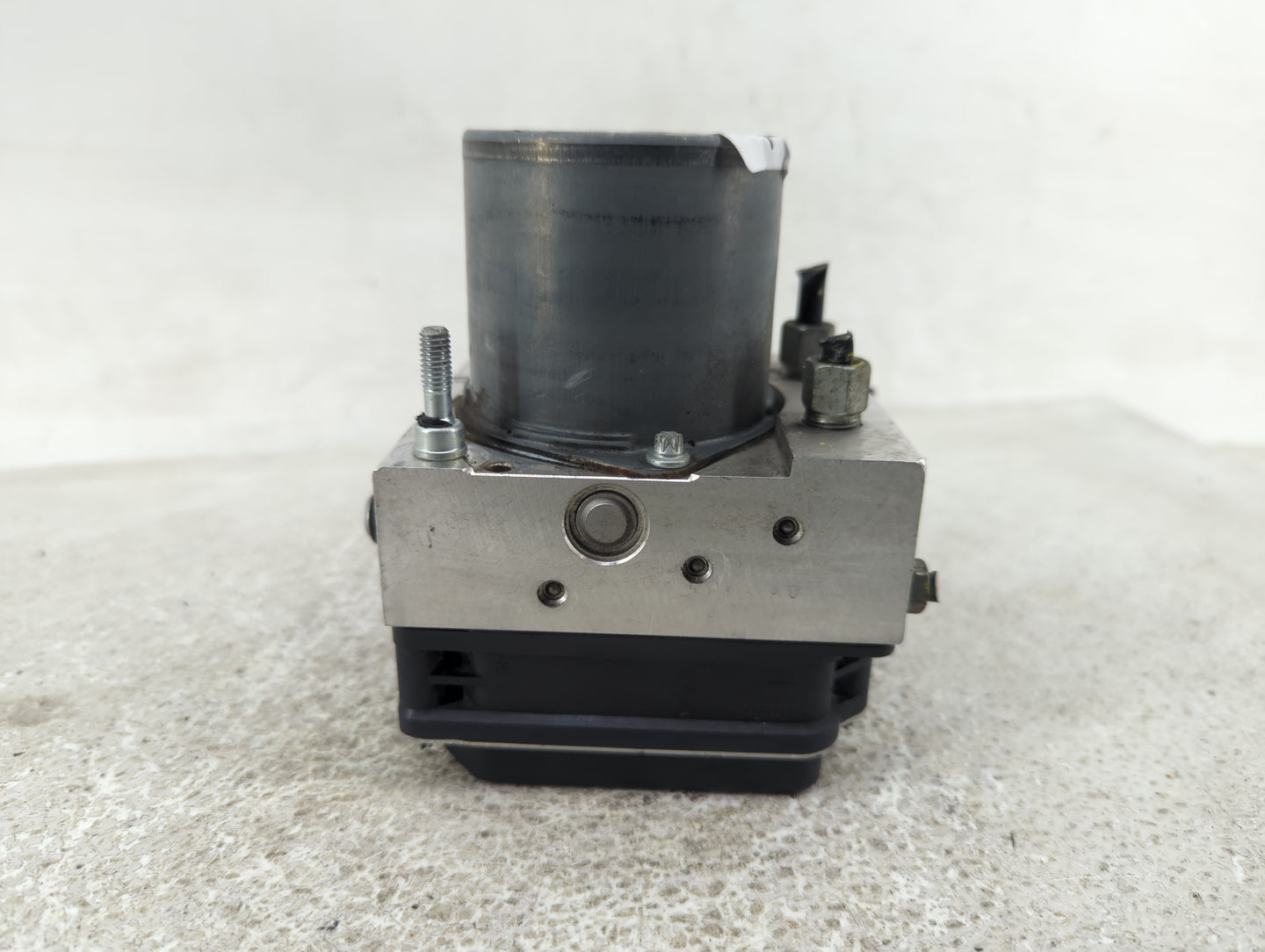 2014 Nissan Maxima ABS Pump Control Module Replacement P/N:47660 ZY90C 0 265 251 463 Fits OEM Used Auto Parts - Oemusedautop