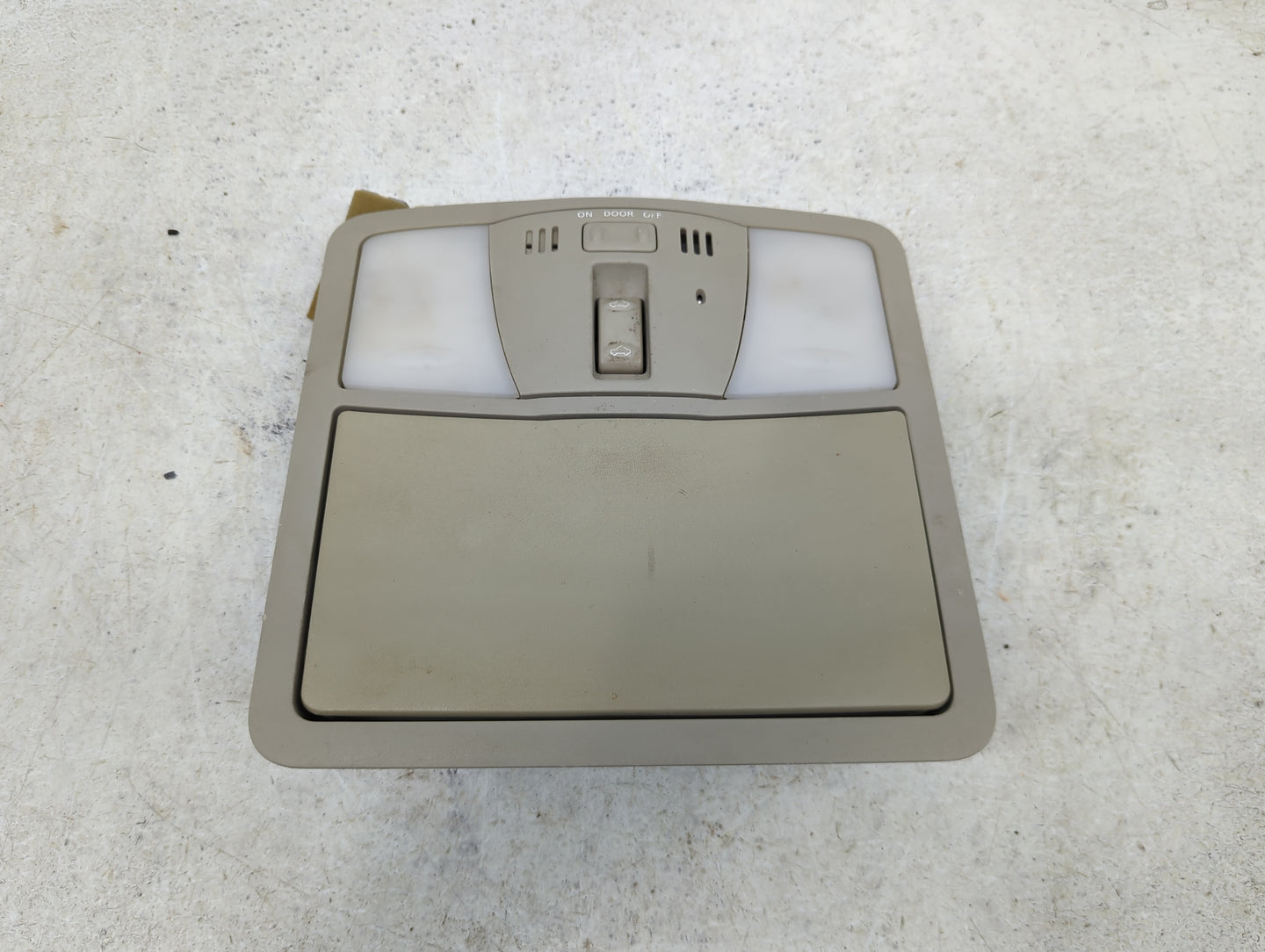 2014 Nissan Maxima Overhead Roof Console - Oemusedautoparts1.com