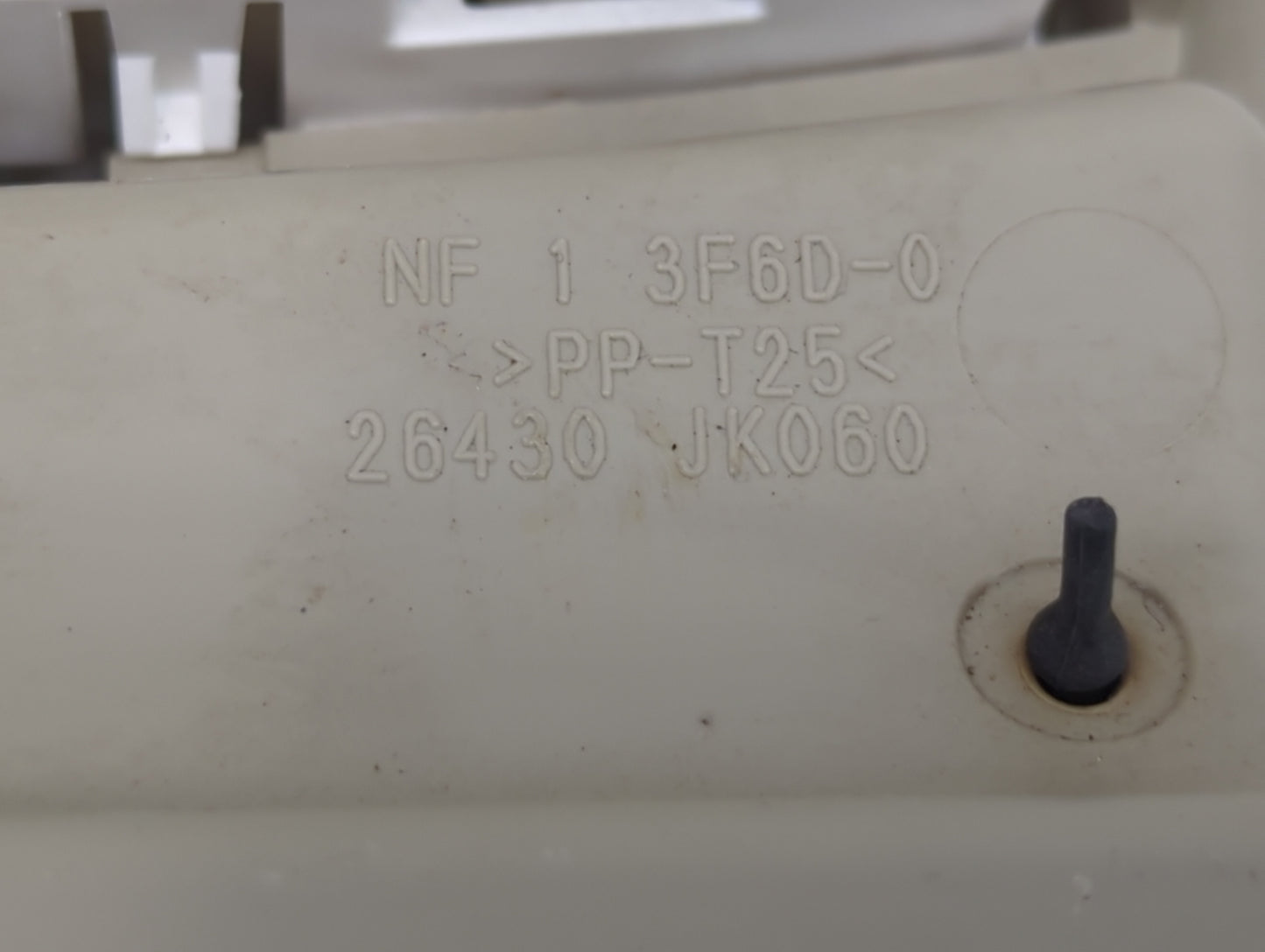 2014 Nissan Maxima Overhead Roof Console - Oemusedautoparts1.com
