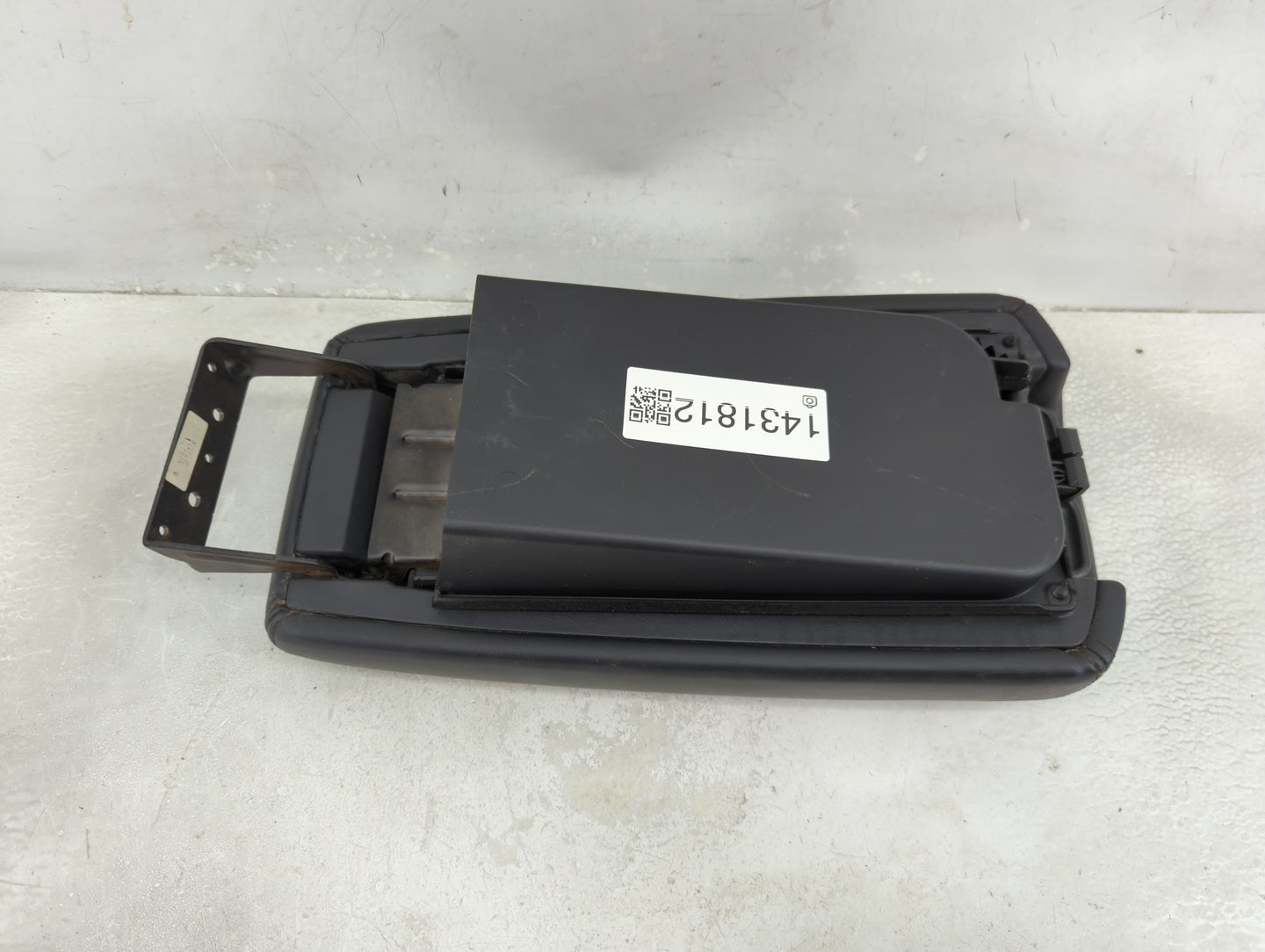 2014 Nissan Maxima Center Console Armrest Cover Lid Fits OEM Used Auto Parts - Oemusedautoparts1.com