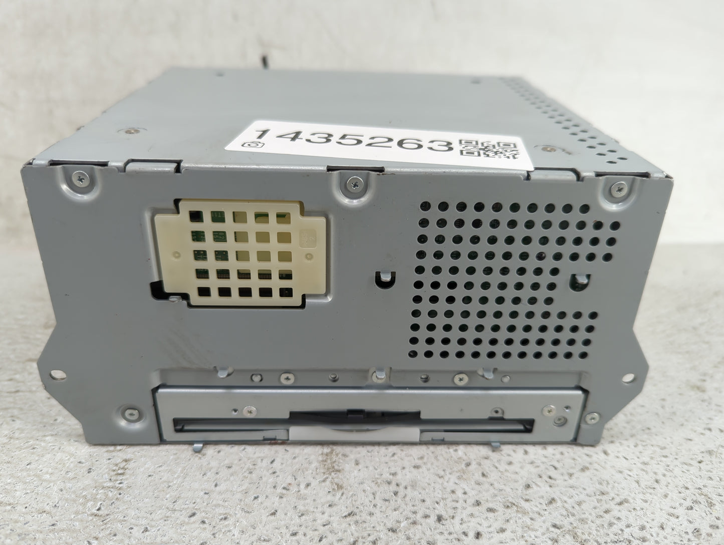2013-2014 Nissan Maxima Radio AM FM Cd Player Receiver Replacement P/N:25915 3LZ0E NAU-P8402USX-C Fits Fits 2013 2014 2015 O