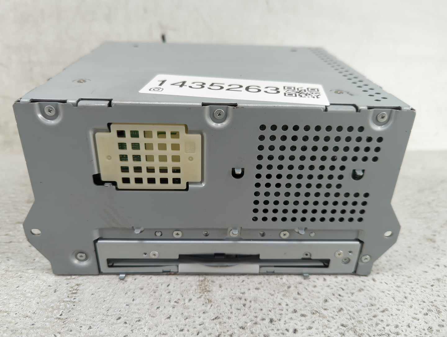 2013-2014 Nissan Maxima Radio AM FM Cd Player Receiver Replacement P/N:25915 3LZ0E NAU-P8402USX-C Fits Fits 2013 2014 2015 O