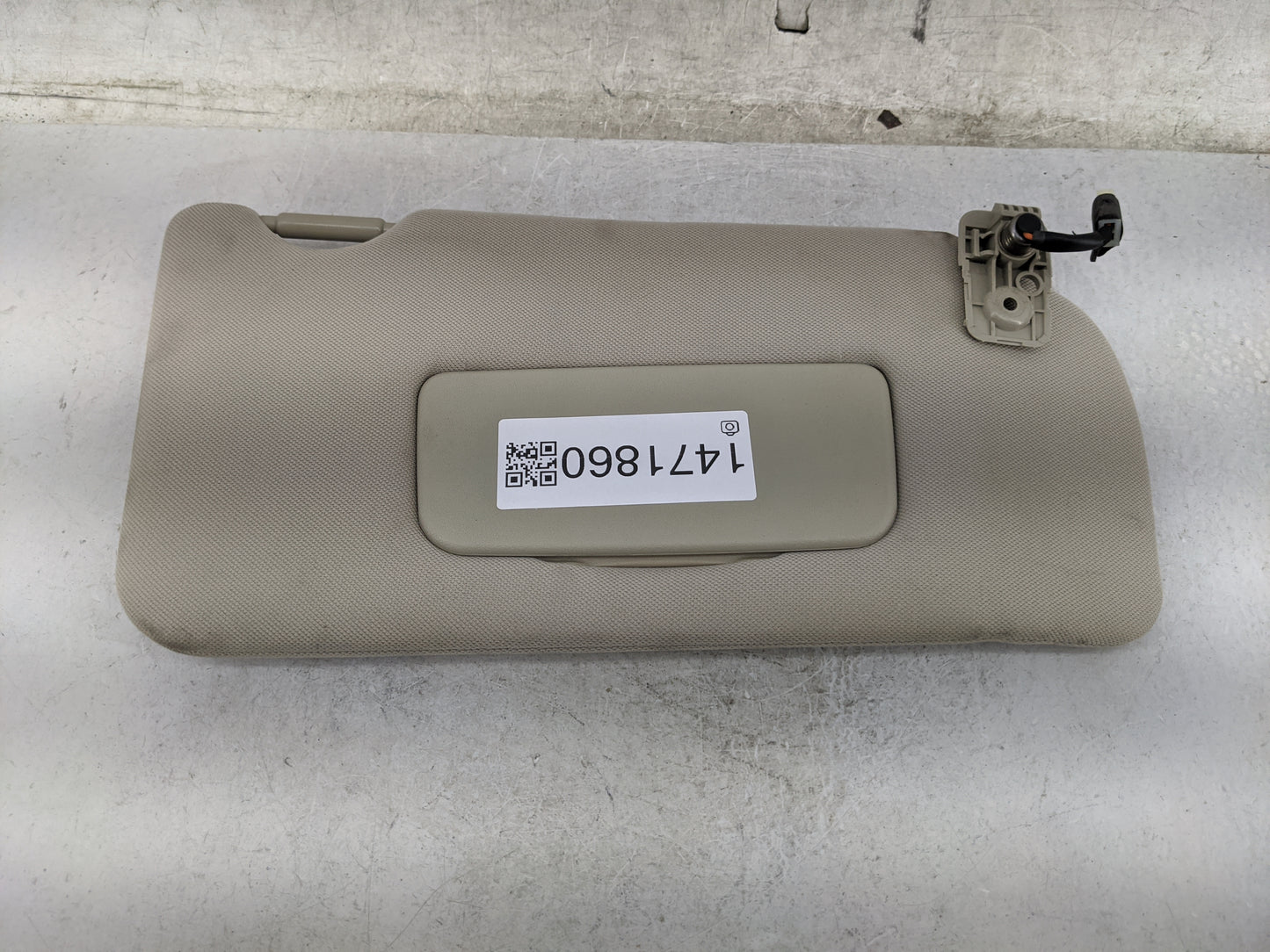 2013-2014 Nissan Maxima Sun Visor Shade Replacement Passenger Right Mirror Fits Fits 2013 2014 OEM Used Auto Parts - Oemused