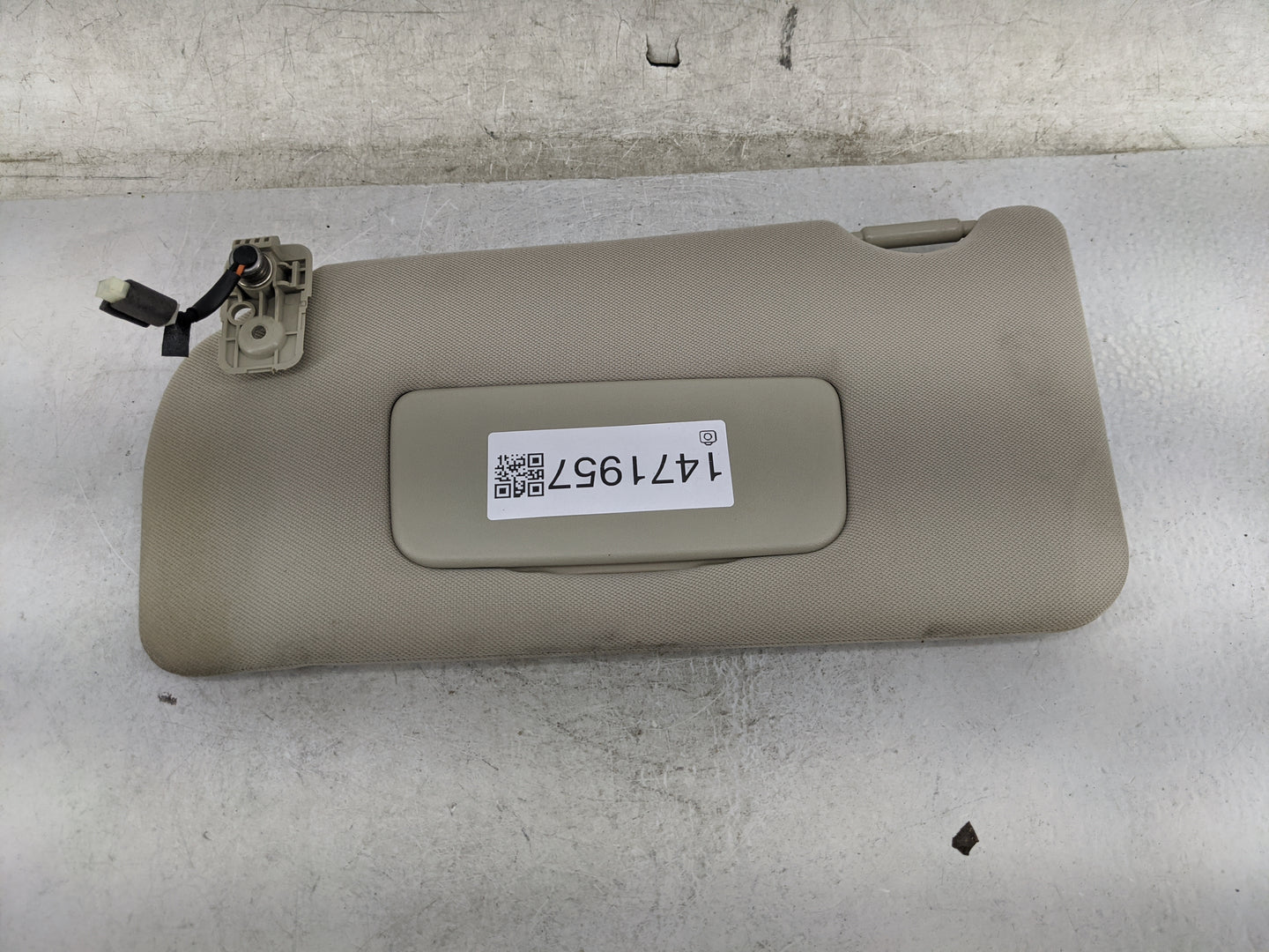 2013-2014 Nissan Maxima Sun Visor Shade Replacement Driver Left Mirror Fits Fits 2013 2014 OEM Used Auto Parts - Oemusedauto