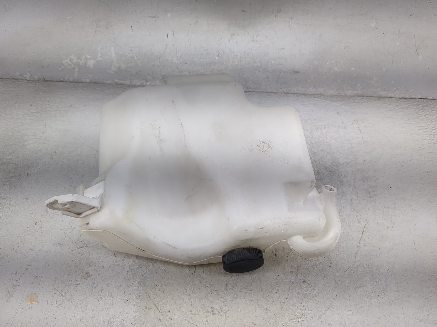 2009-2014 Nissan Maxima Radiator Coolant Overflow Expansion Tank Bottle 1476921 - Oemusedautoparts1.com