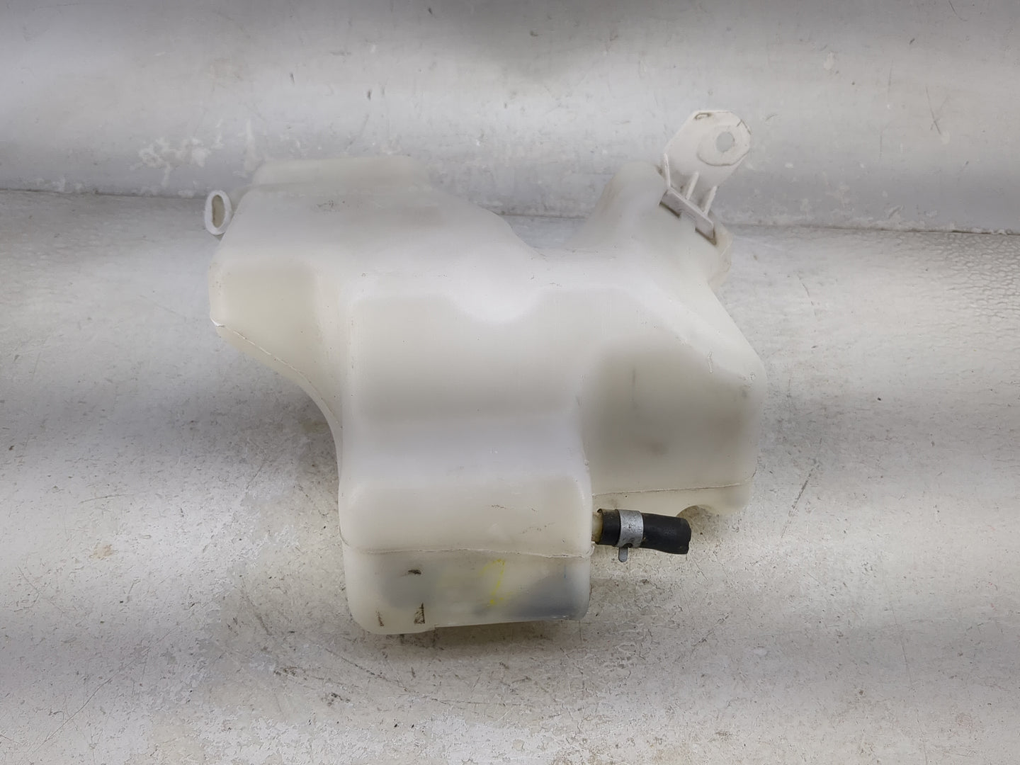 2009-2014 Nissan Maxima Radiator Coolant Overflow Expansion Tank Bottle 1476921 - Oemusedautoparts1.com