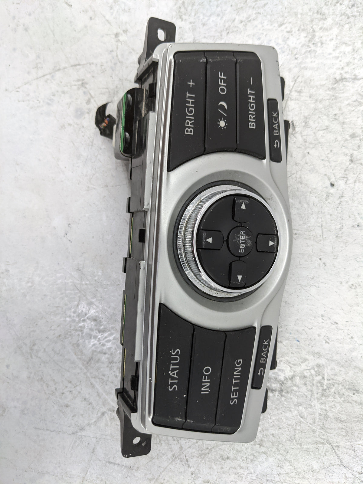2014 Nissan Maxima Radio AM FM Cd Player Receiver Replacement P/N:9N00B 210451 Fits 2013 2015 OEM Used Auto Parts - Oemuseda