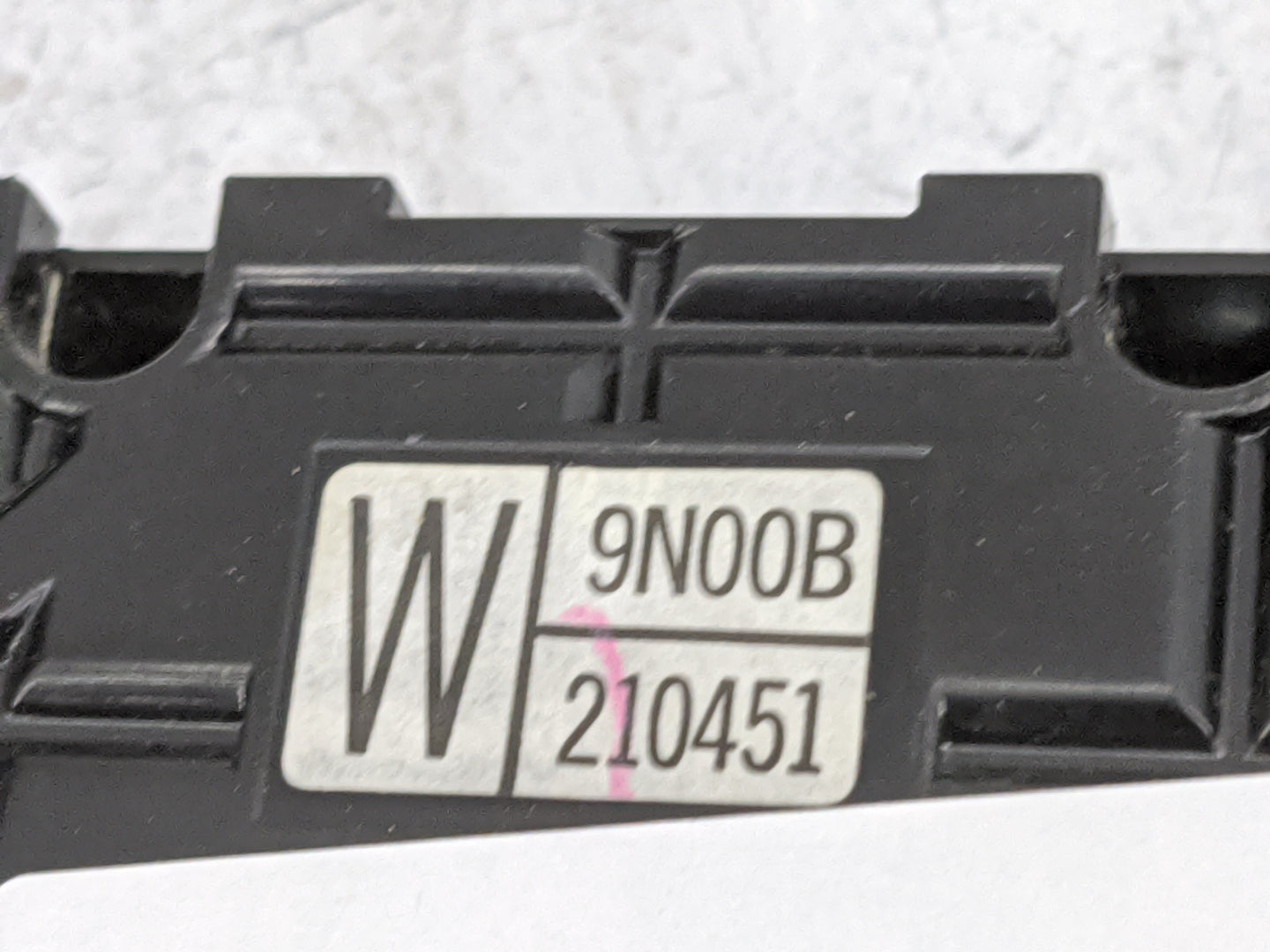 2014 Nissan Maxima Radio AM FM Cd Player Receiver Replacement P/N:9N00B 210451 Fits Fits 2013 2015 OEM Used Auto Parts - Oem
