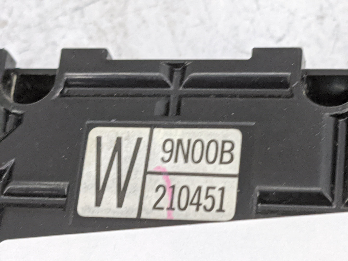2014 Nissan Maxima Radio AM FM Cd Player Receiver Replacement P/N:9N00B 210451 Fits Fits 2013 2015 OEM Used Auto Parts - Oem