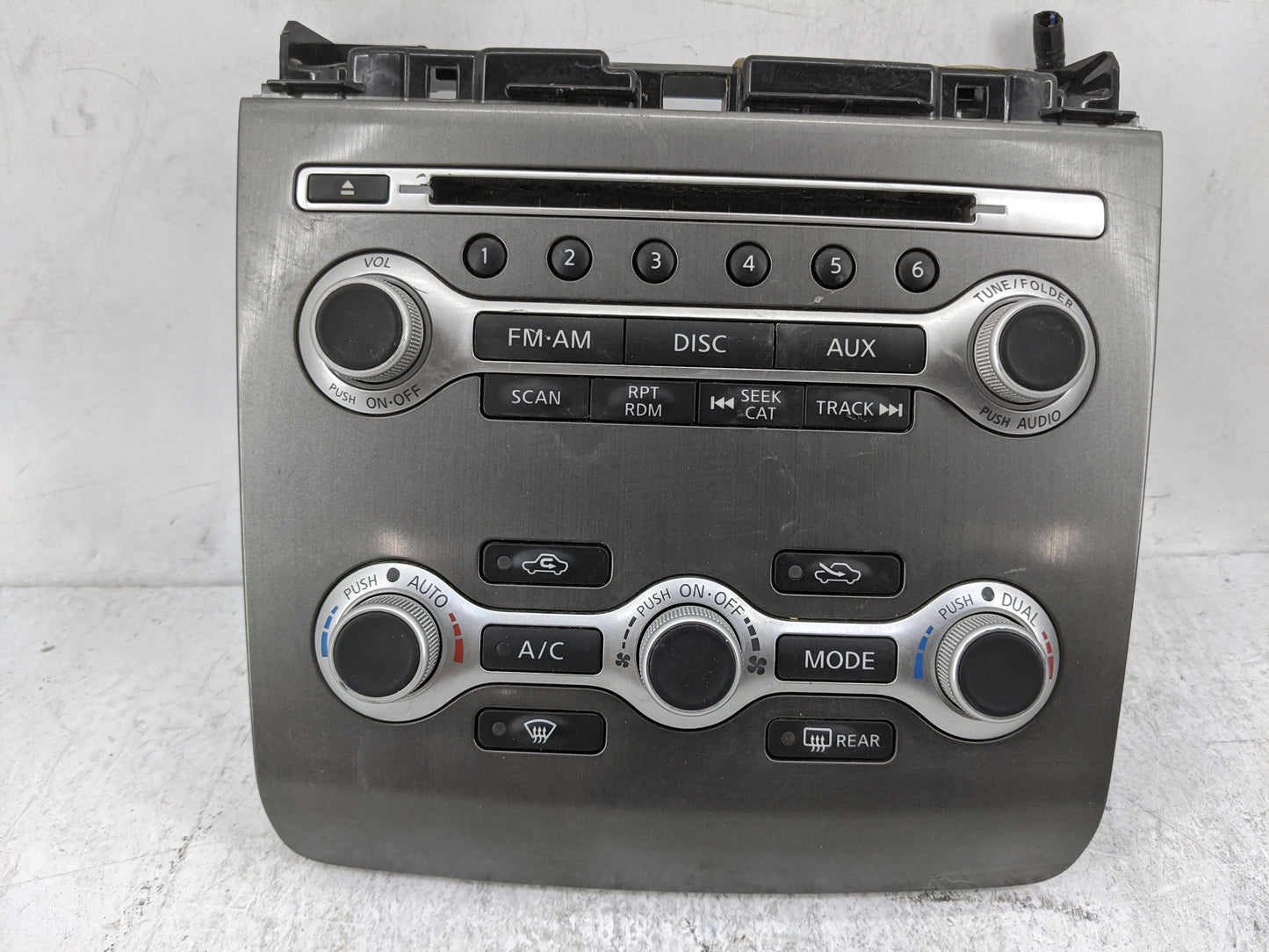 2014 Nissan Maxima Radio AM FM Cd Player Receiver Replacement P/N:9DA1B Fits OEM Used Auto Parts - Oemusedautoparts1.com