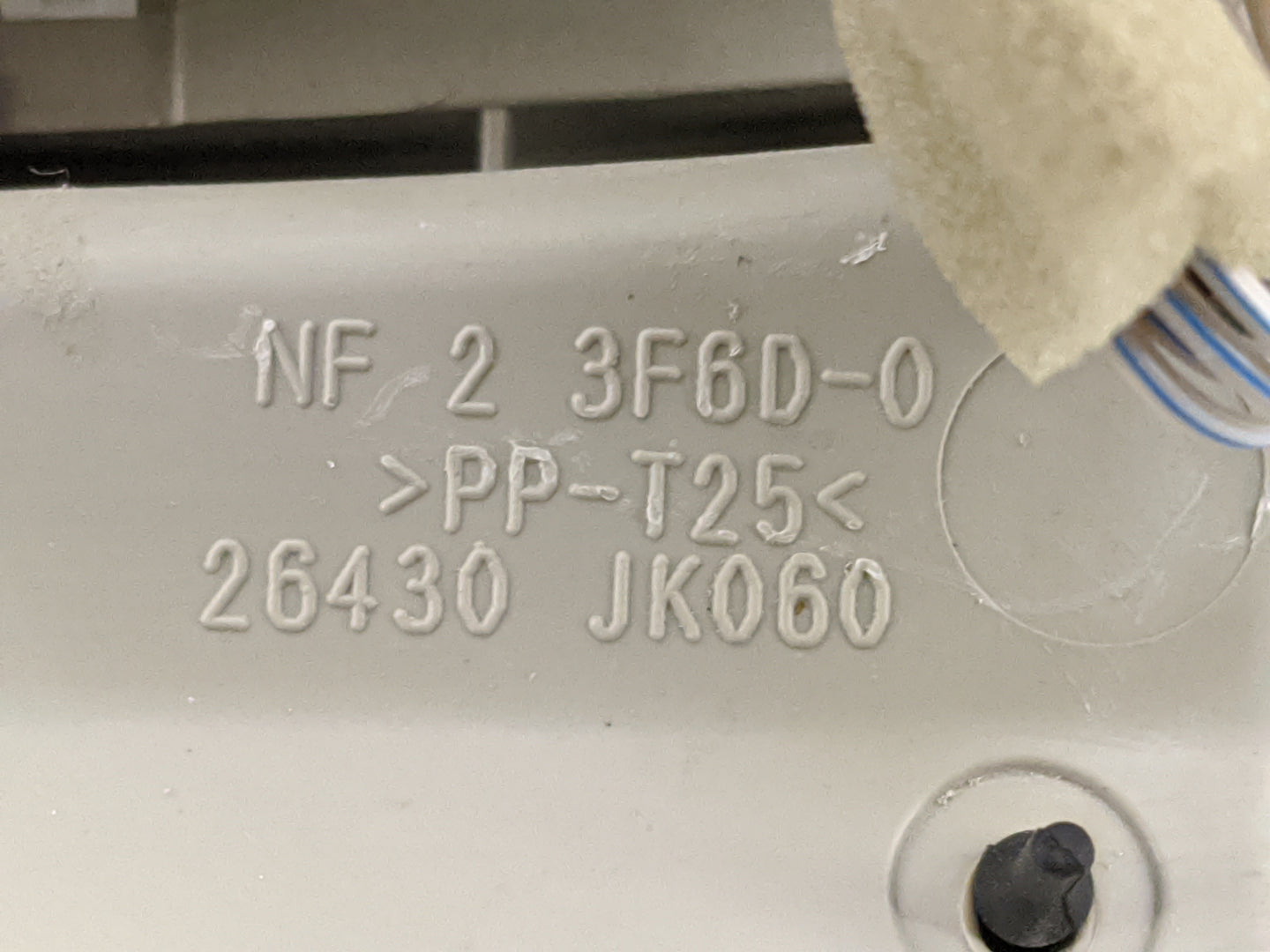 2014 Nissan Maxima Overhead Roof Console 1478263 - Oemusedautoparts1.com
