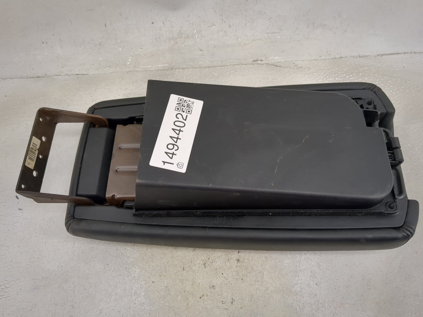 2014 Nissan Maxima Center Console Armrest Cover Lid Fits OEM Used Auto Parts - Oemusedautoparts1.com