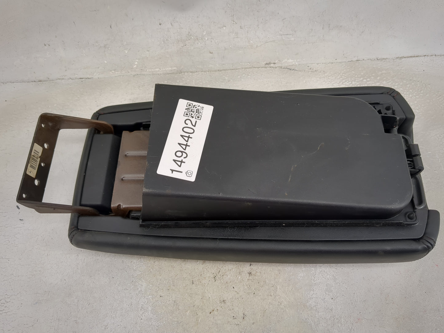 2014 Nissan Maxima Center Console Armrest Cover Lid Fits OEM Used Auto Parts - Oemusedautoparts1.com
