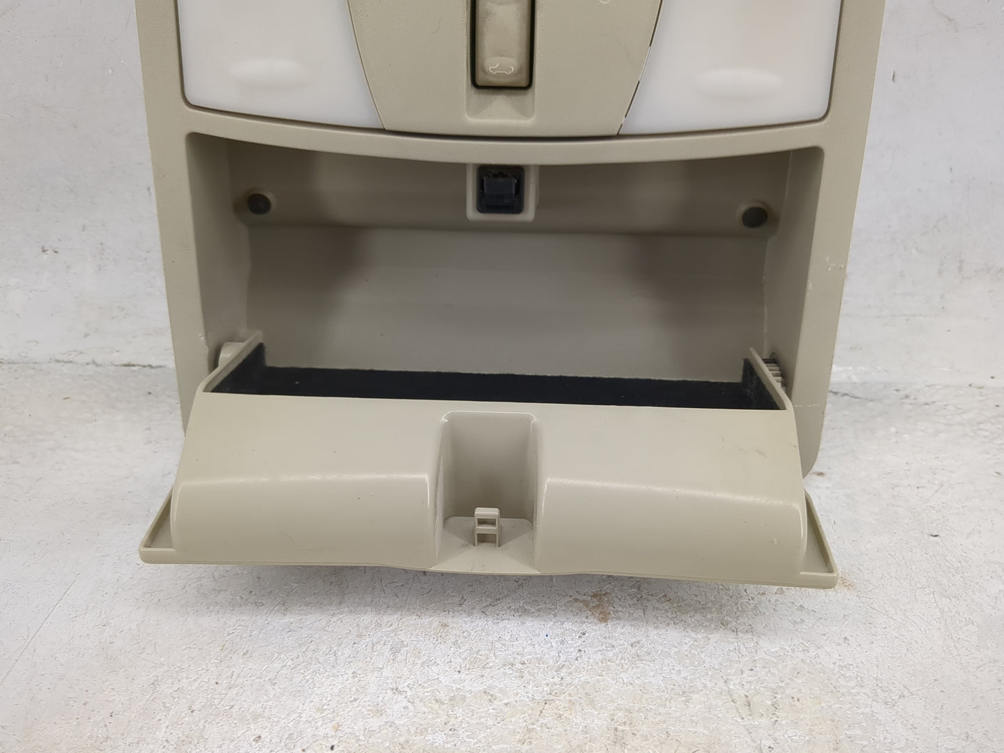 2014 Nissan Maxima Overhead Roof Console Beige - Oemusedautoparts1.com