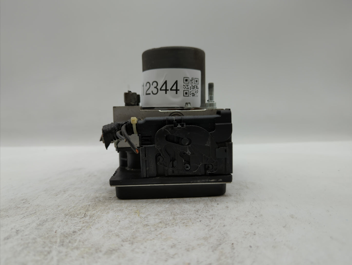 2014 Nissan Maxima ABS Pump Control Module Replacement P/N:47660 ZY90C Fits OEM Used Auto Parts - Oemusedautoparts1.com