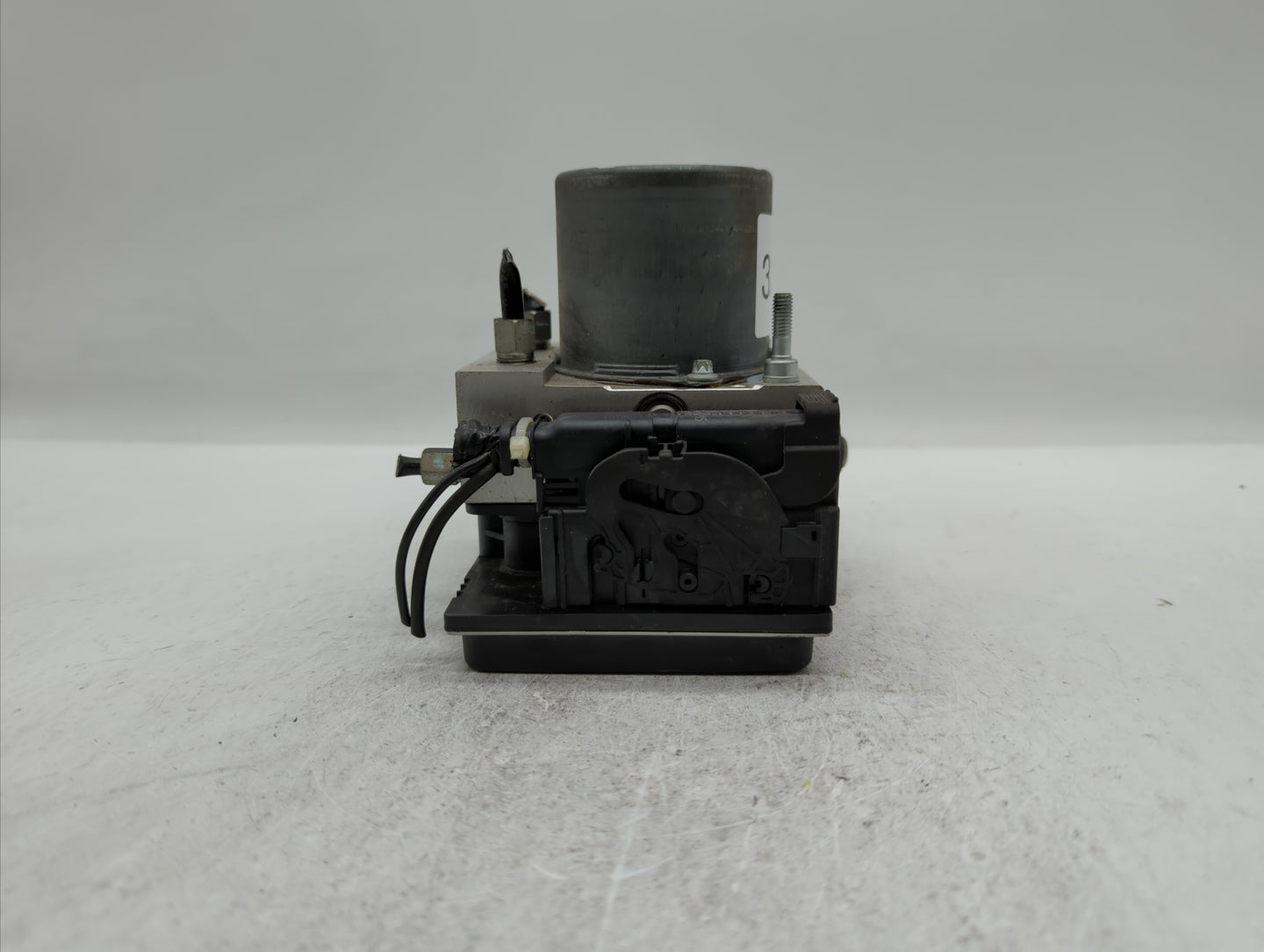 2014 Nissan Maxima ABS Pump Control Module Replacement P/N:47660 ZY90C Fits OEM Used Auto Parts - Oemusedautoparts1.com