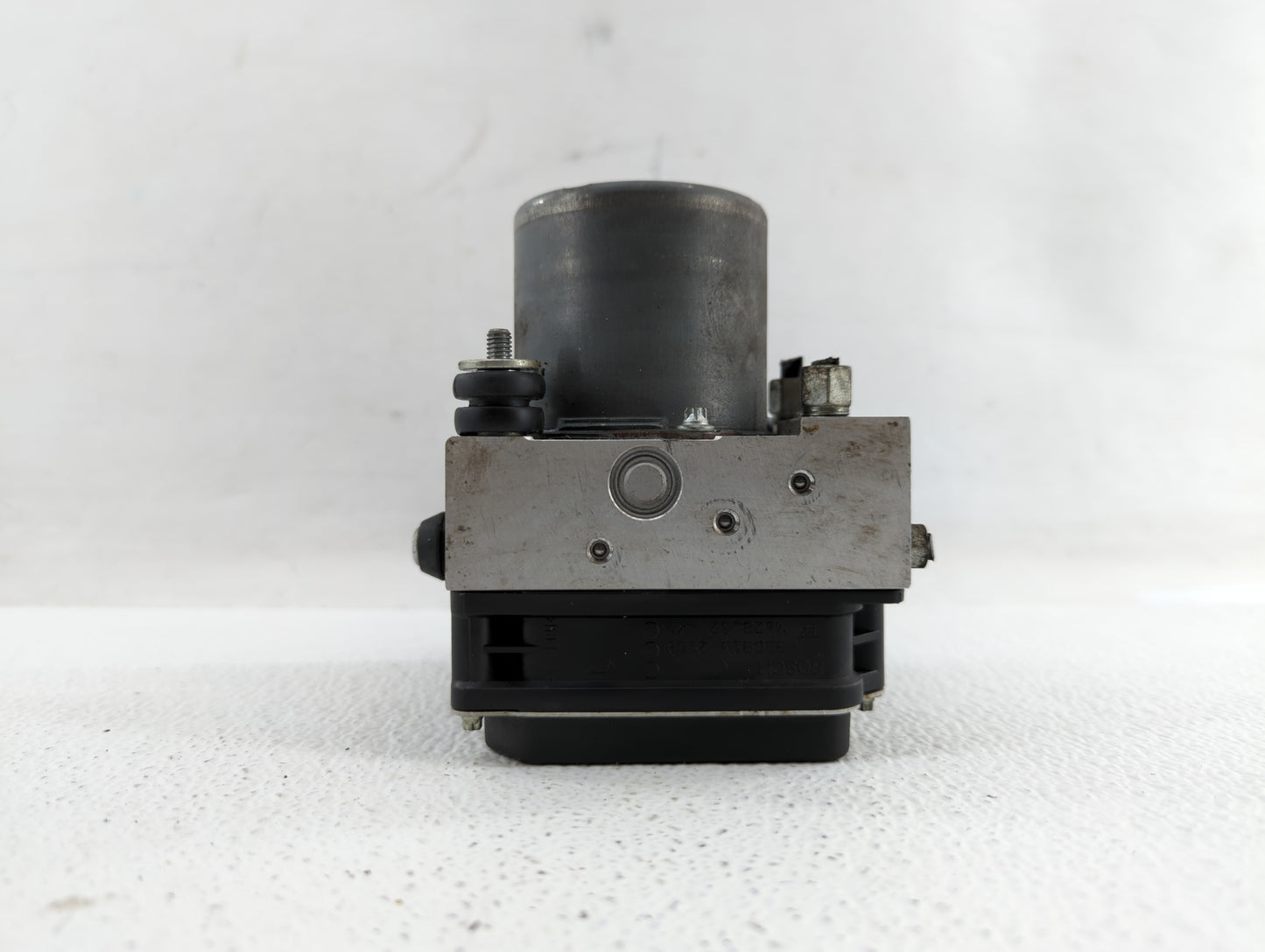 2014 Nissan Maxima ABS Pump Control Module Replacement P/N:47660 ZY90C Fits OEM Used Auto Parts - Oemusedautoparts1.com
