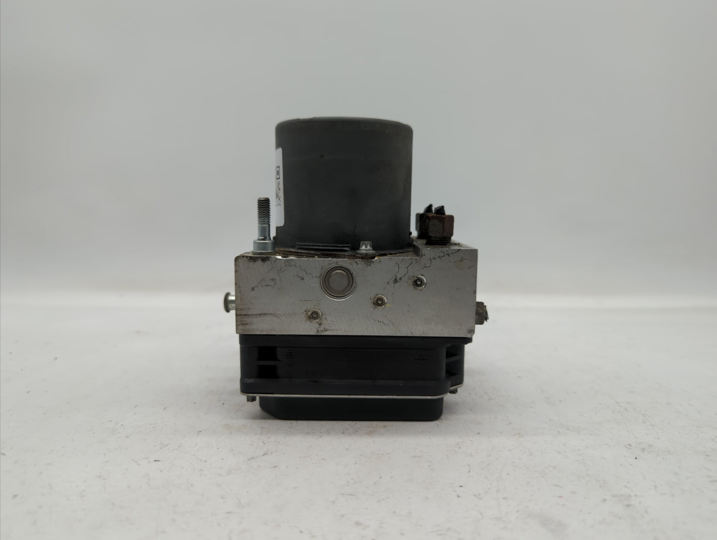 2014 Nissan Maxima ABS Pump Control Module Replacement P/N:47660 ZY90C Fits OEM Used Auto Parts - Oemusedautoparts1.com