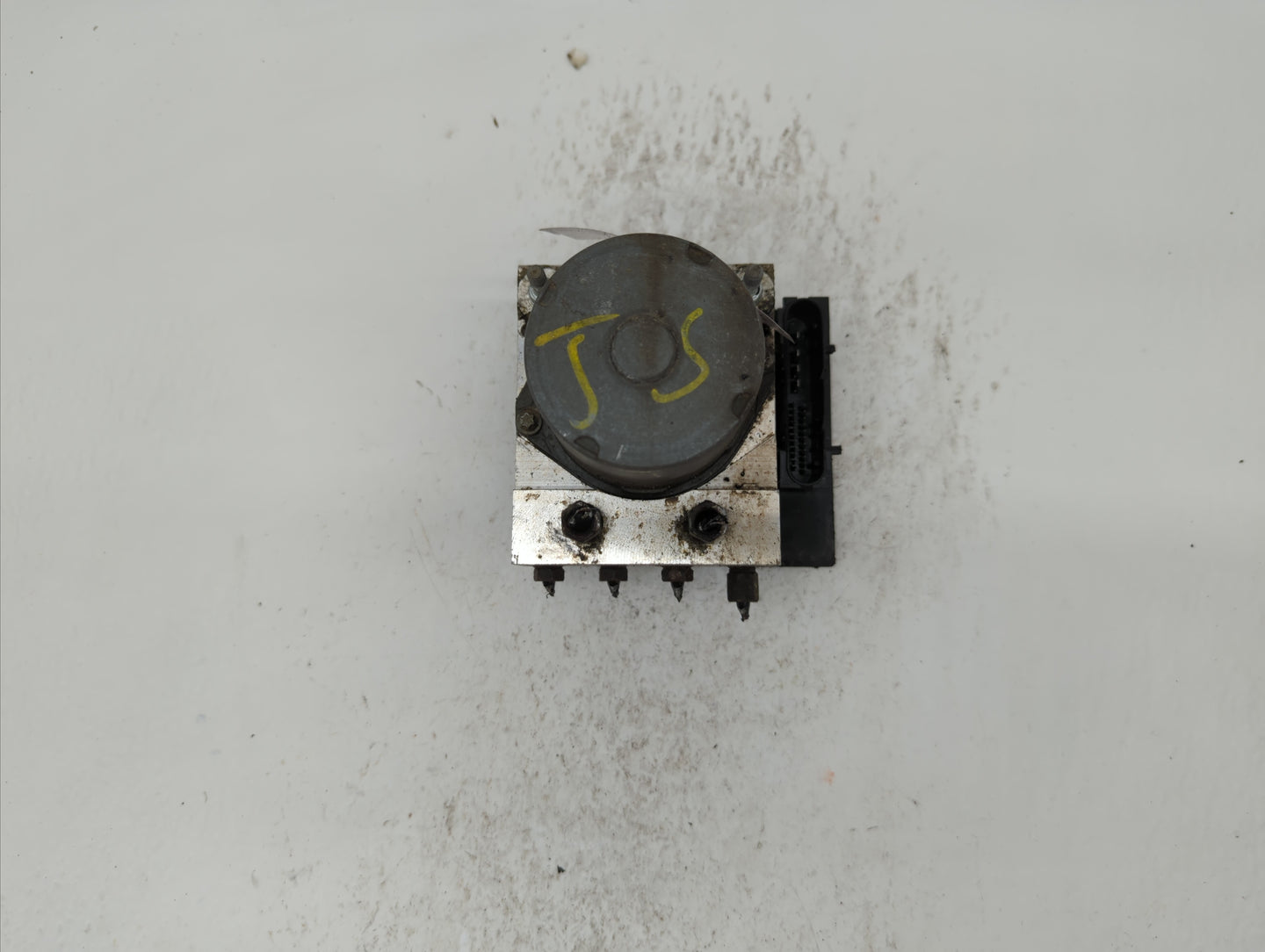 2014 Nissan Maxima ABS Pump Control Module Replacement P/N:47660 ZY90C Fits OEM Used Auto Parts - Oemusedautoparts1.com