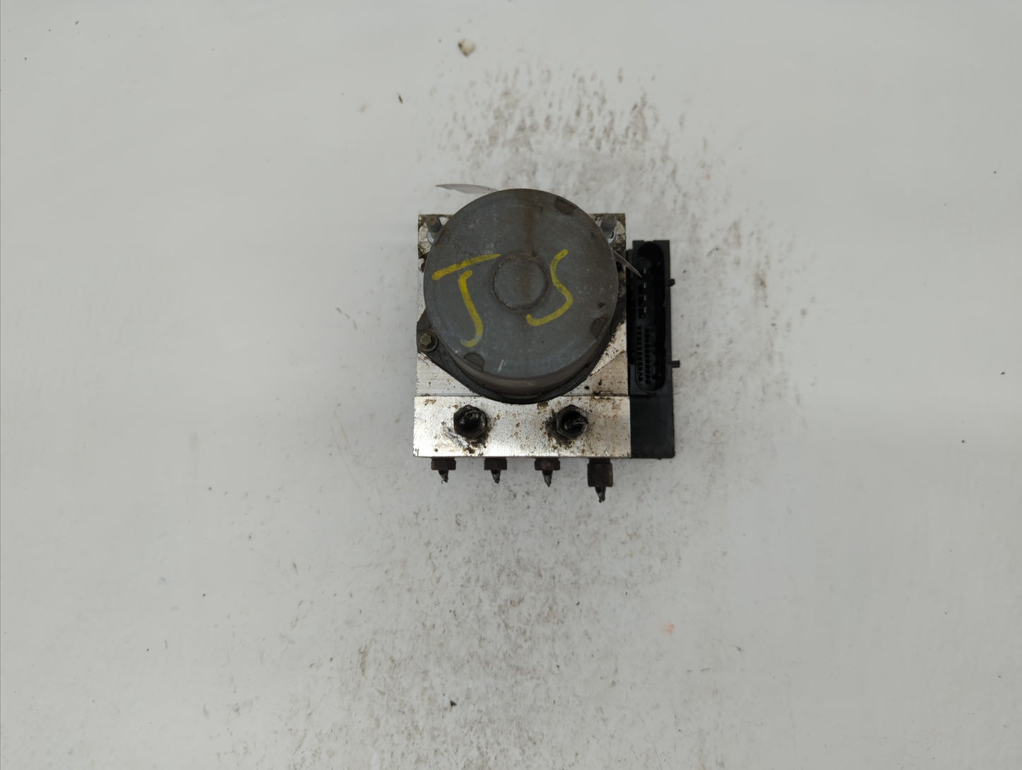 2014 Nissan Maxima ABS Pump Control Module Replacement P/N:47660 ZY90C Fits OEM Used Auto Parts - Oemusedautoparts1.com