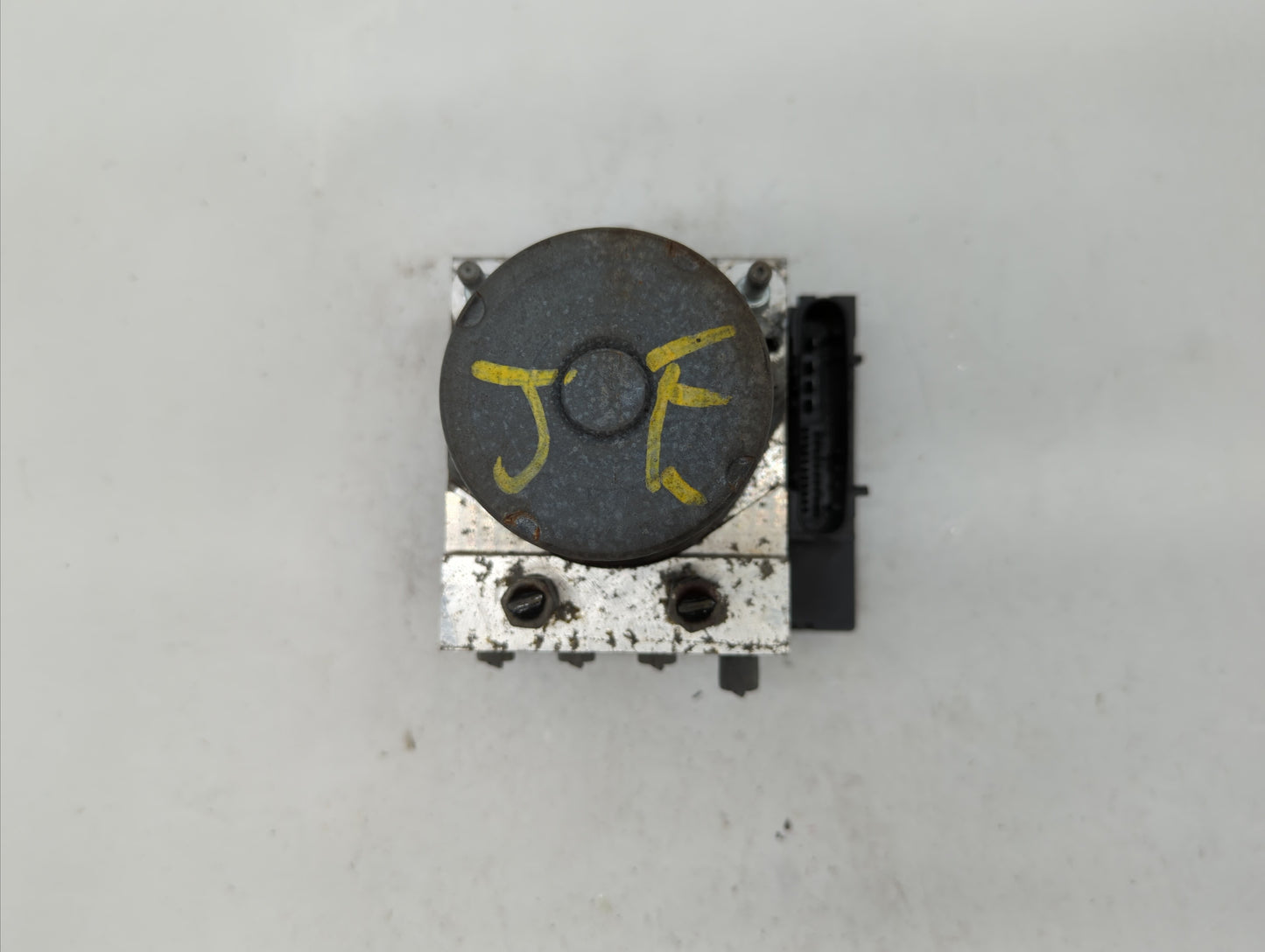 2014 Nissan Maxima ABS Pump Control Module Replacement P/N:47660 ZY90C Fits OEM Used Auto Parts - Oemusedautoparts1.com