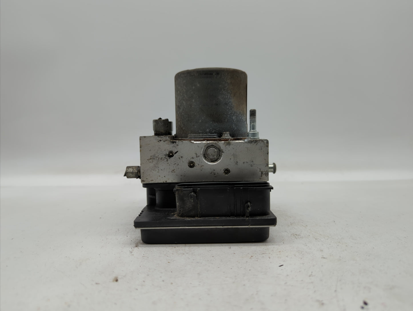 2014 Nissan Maxima ABS Pump Control Module Replacement P/N:47660 ZY90C Fits OEM Used Auto Parts - Oemusedautoparts1.com