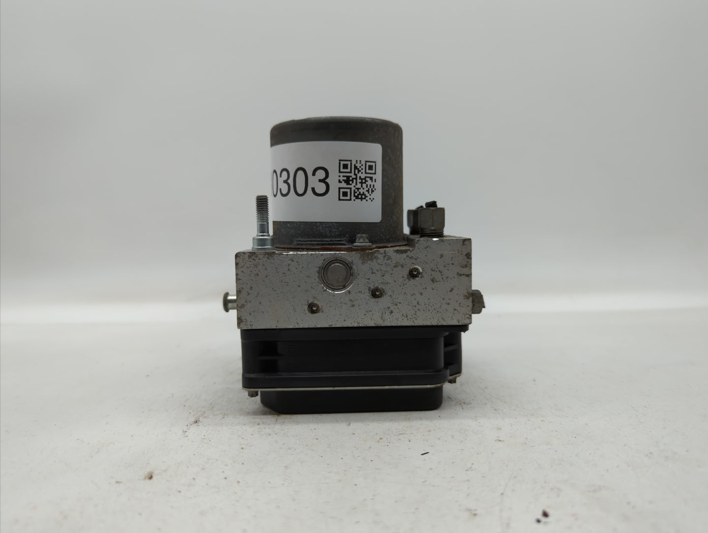 2014 Nissan Maxima ABS Pump Control Module Replacement P/N:47660 ZY90C Fits OEM Used Auto Parts - Oemusedautoparts1.com