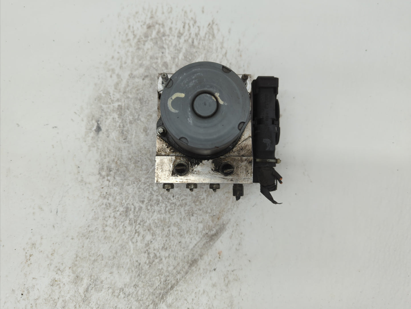 2014 Nissan Maxima ABS Pump Control Module Replacement P/N:47660 ZY90C Fits OEM Used Auto Parts - Oemusedautoparts1.com