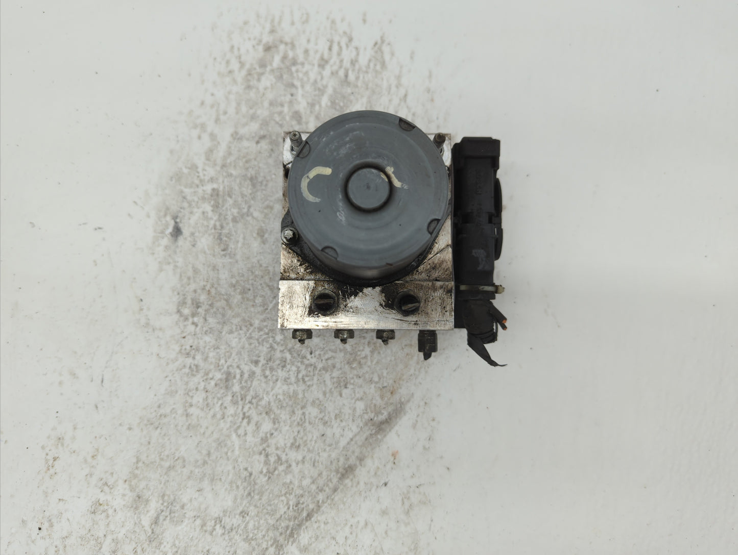 2014 Nissan Maxima ABS Pump Control Module Replacement P/N:47660 ZY90C Fits OEM Used Auto Parts - Oemusedautoparts1.com