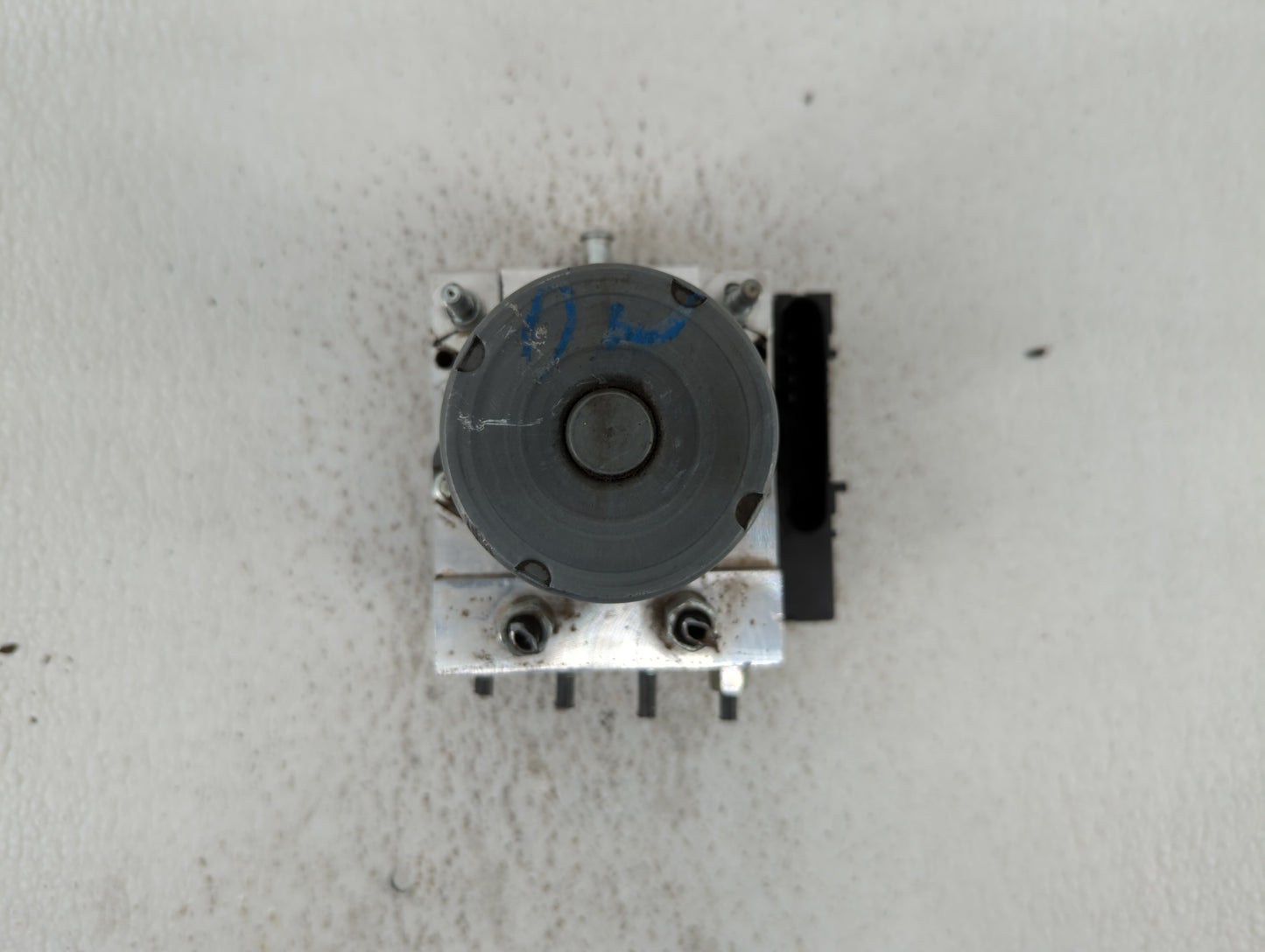 2014 Nissan Maxima ABS Pump Control Module Replacement P/N:47660 ZY90C Fits OEM Used Auto Parts - Oemusedautoparts1.com