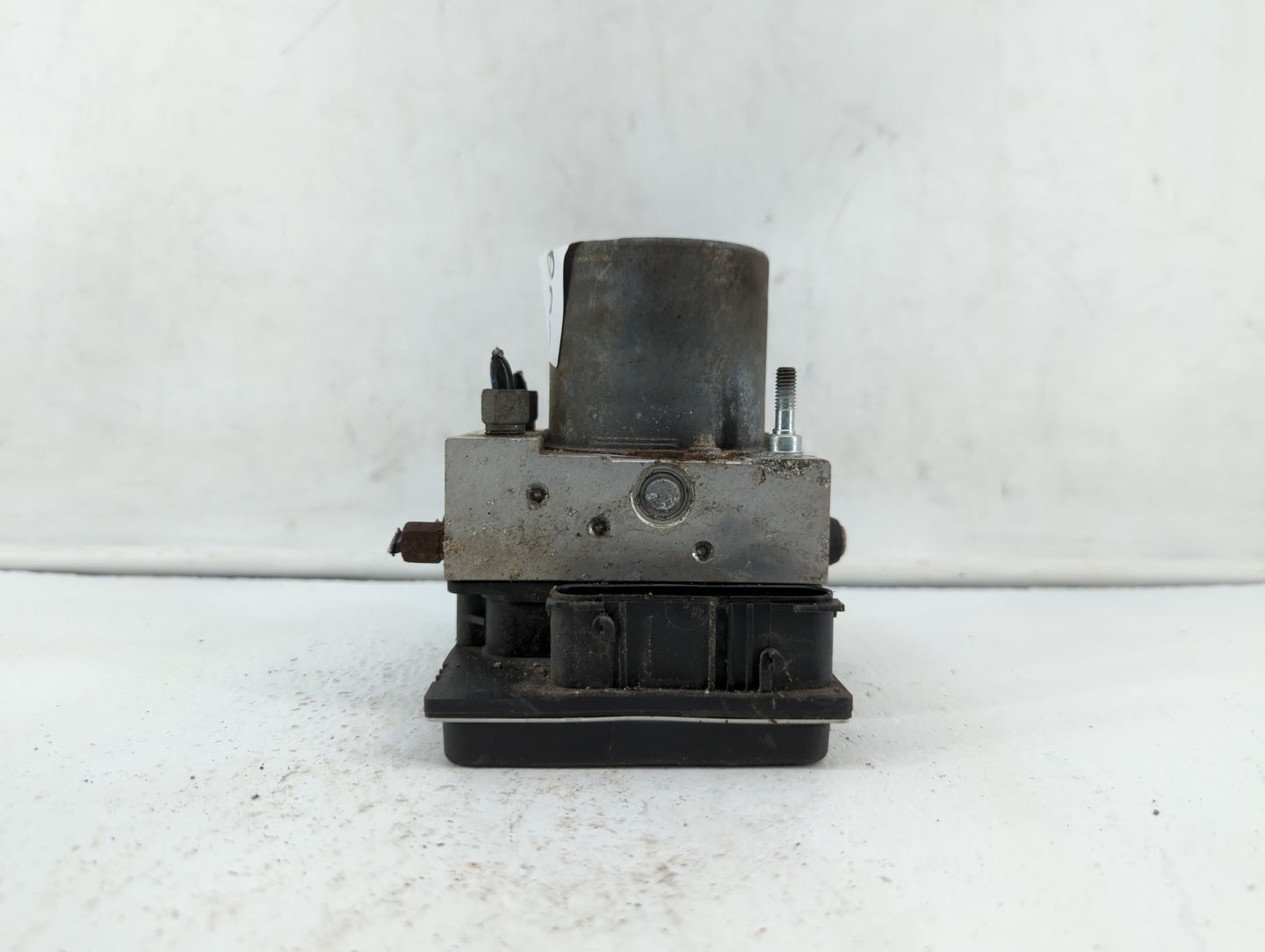 2014 Nissan Maxima ABS Pump Control Module Replacement P/N:47660 ZY90C Fits OEM Used Auto Parts - Oemusedautoparts1.com