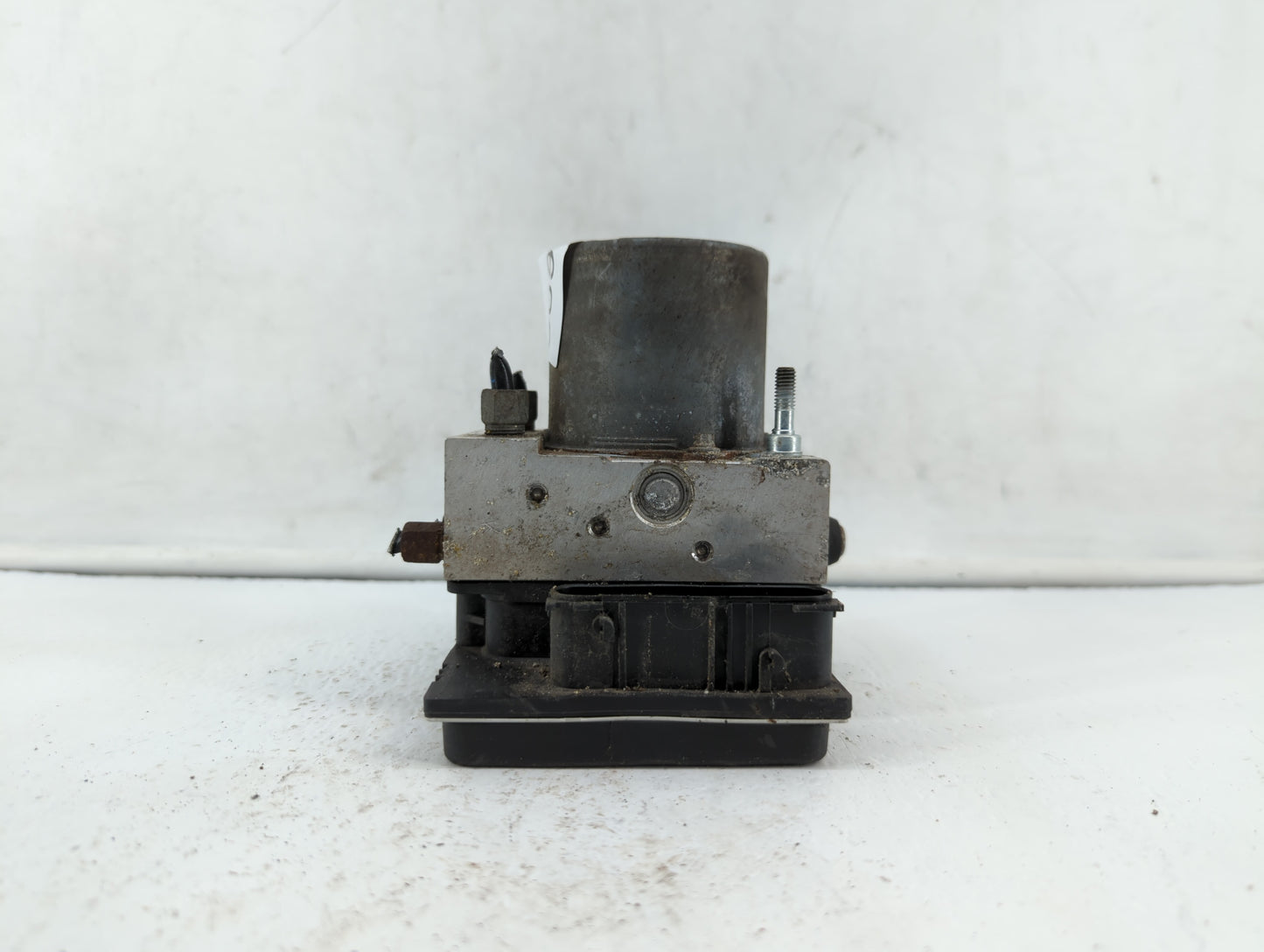 2014 Nissan Maxima ABS Pump Control Module Replacement P/N:47660 ZY90C Fits OEM Used Auto Parts - Oemusedautoparts1.com