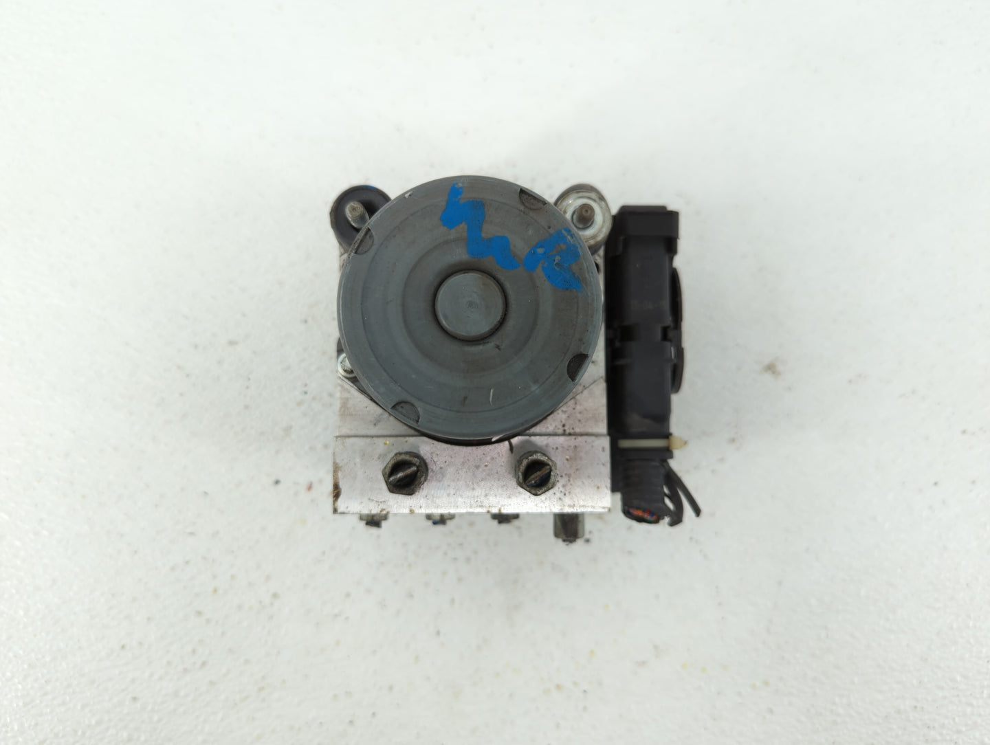 2014 Nissan Maxima ABS Pump Control Module Replacement P/N:47660 ZY90C Fits OEM Used Auto Parts - Oemusedautoparts1.com