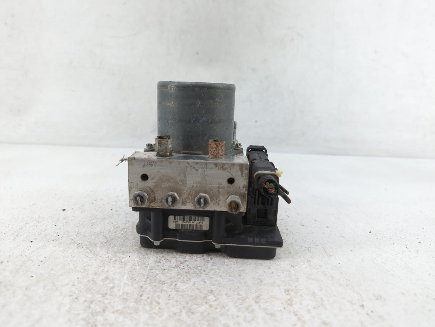 2014 Nissan Maxima ABS Pump Control Module Replacement P/N:47660 ZY90C Fits OEM Used Auto Parts - Oemusedautoparts1.com