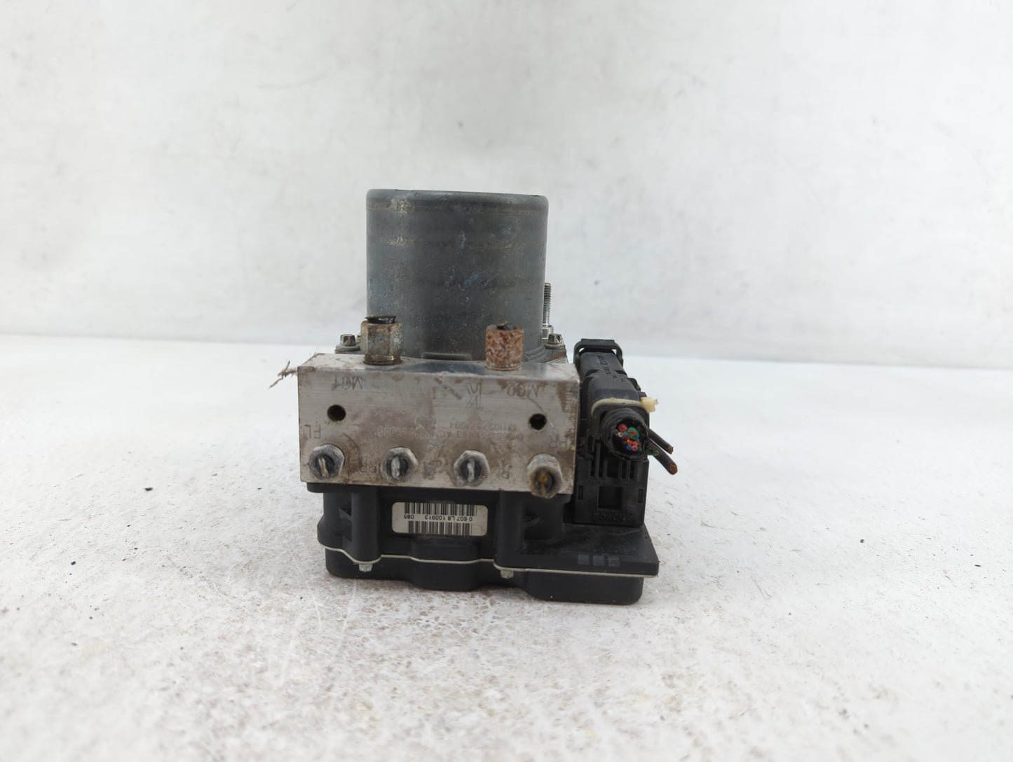 2014 Nissan Maxima ABS Pump Control Module Replacement P/N:47660 ZY90C Fits OEM Used Auto Parts - Oemusedautoparts1.com