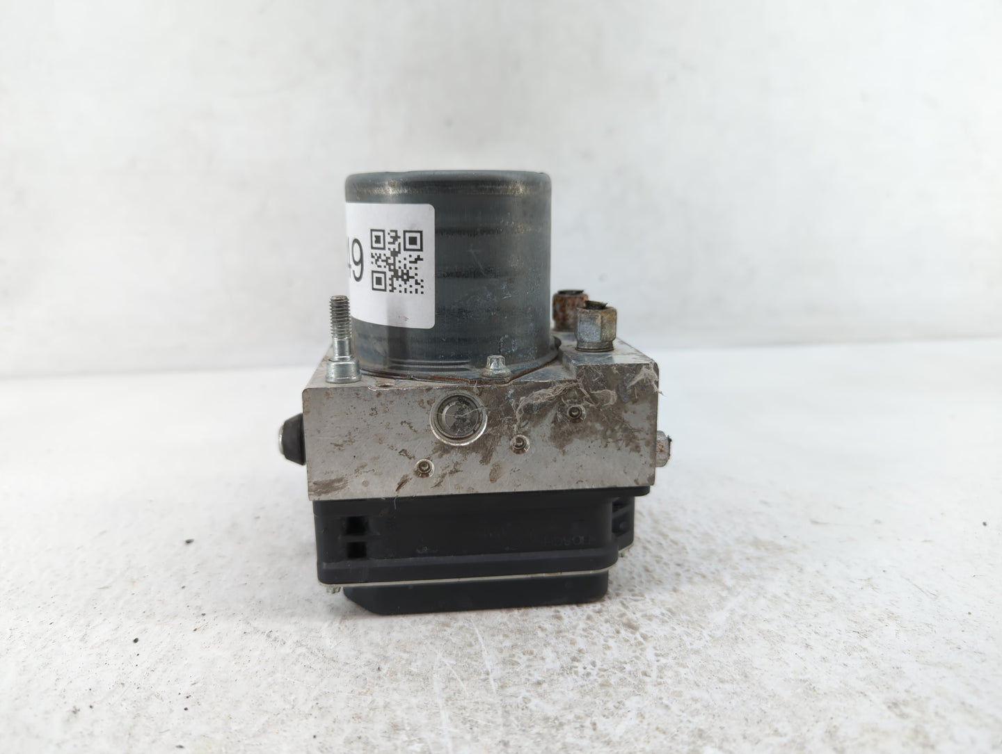 2014 Nissan Maxima ABS Pump Control Module Replacement P/N:47660 ZY90C Fits OEM Used Auto Parts - Oemusedautoparts1.com