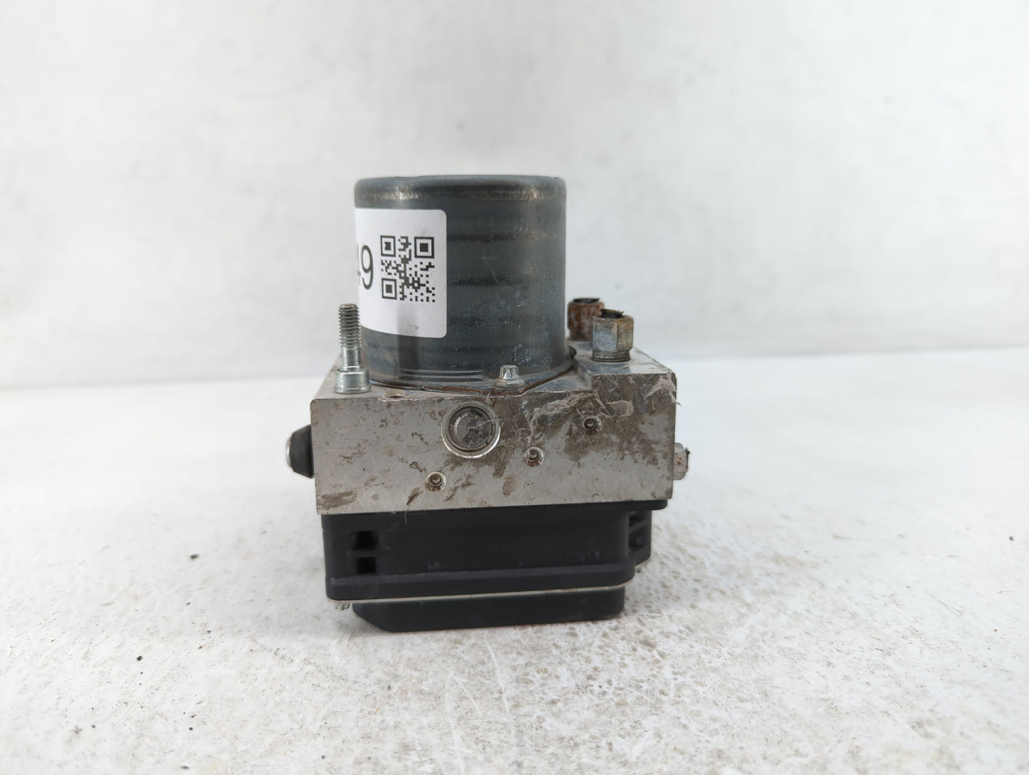 2014 Nissan Maxima ABS Pump Control Module Replacement P/N:47660 ZY90C Fits OEM Used Auto Parts - Oemusedautoparts1.com